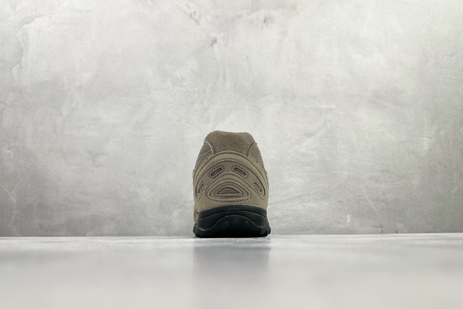 出品 New Balance 204L 棕色 U204L3K9