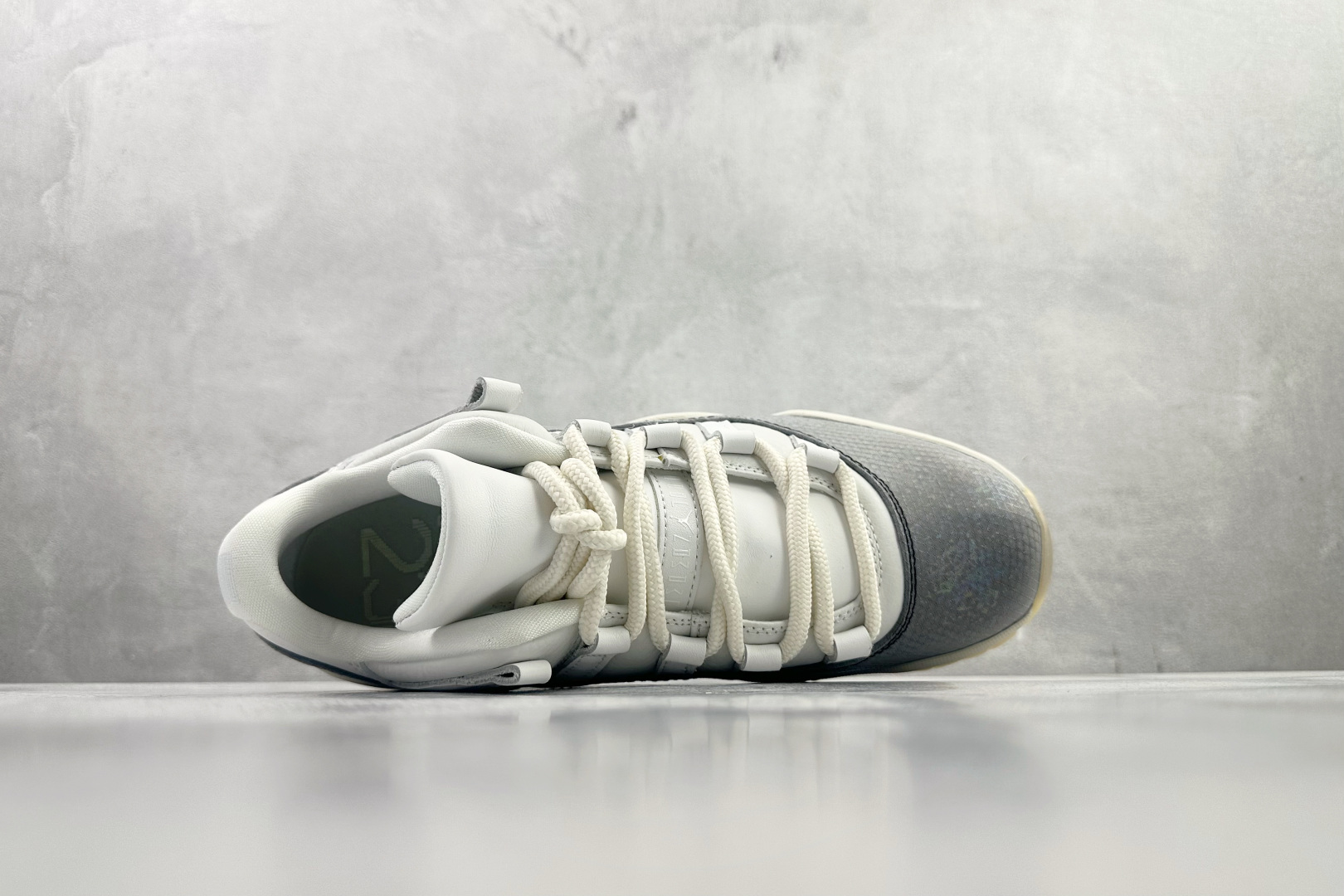 GAM 纯原 Jordan Air Jordan 11 Low 蛇年限定CNY撕撕乐 白紫黑货号：HQ7