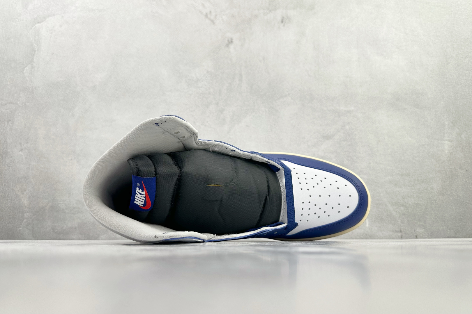 250 Jordan Air Jordan 1 Retro High White Deep Royal Blue 黑蓝 DZ5485-100