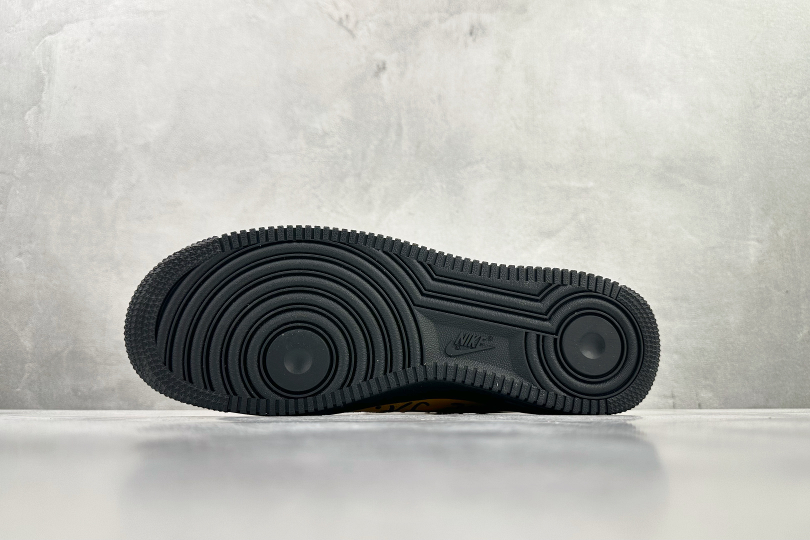200 Nike Air Force 1 Low '07“Sundial” 黄黑色 IQ2713-700