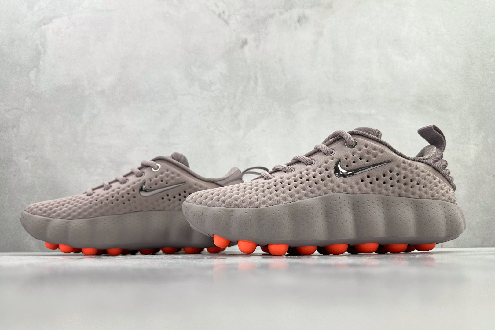 Mind Nike Mind 002 紫色货号：HQ4310-200尺码：35.5 36 36.5 37