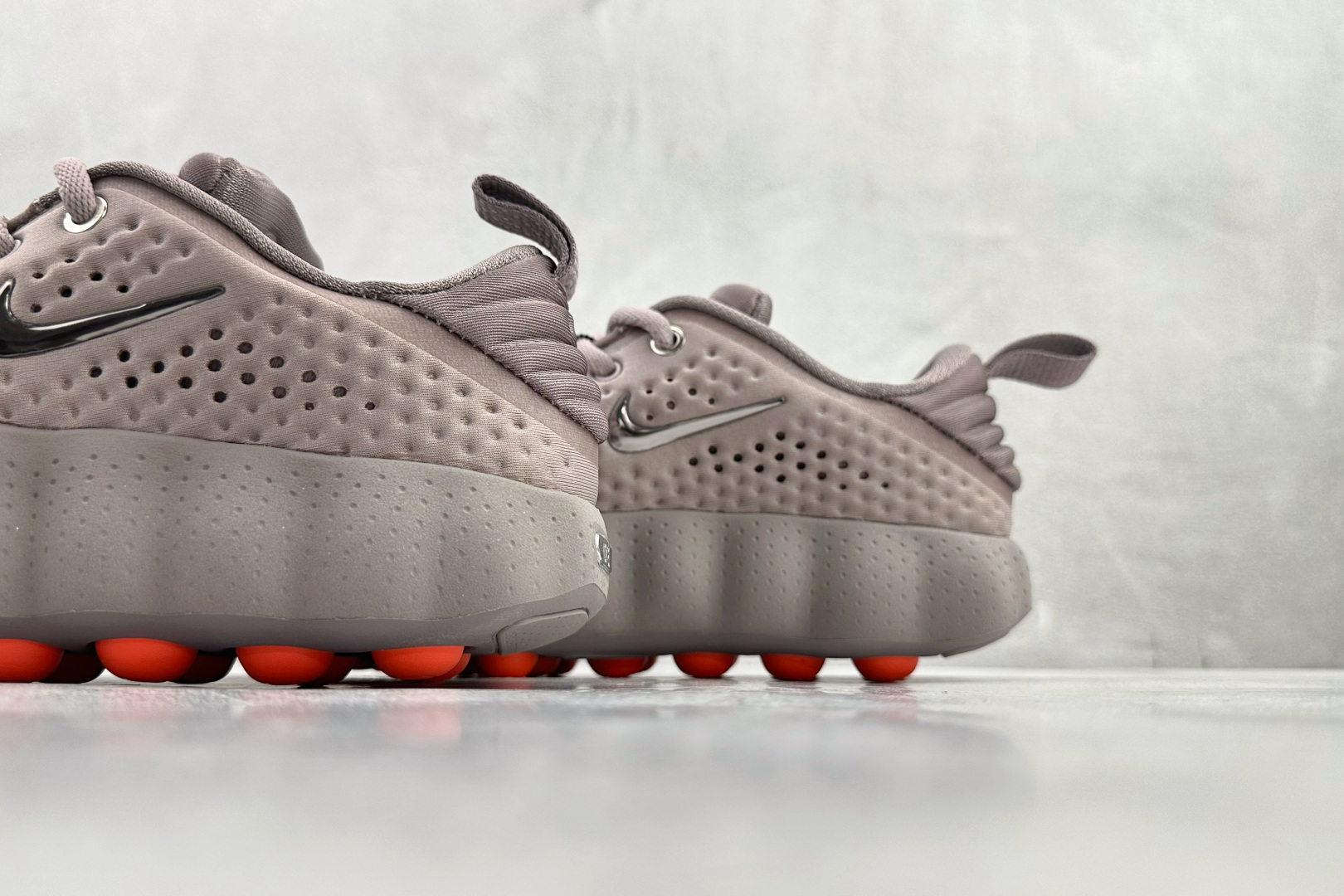 Mind Nike Mind 002 紫色货号：HQ4310-200尺码：35.5 36 36.5 37