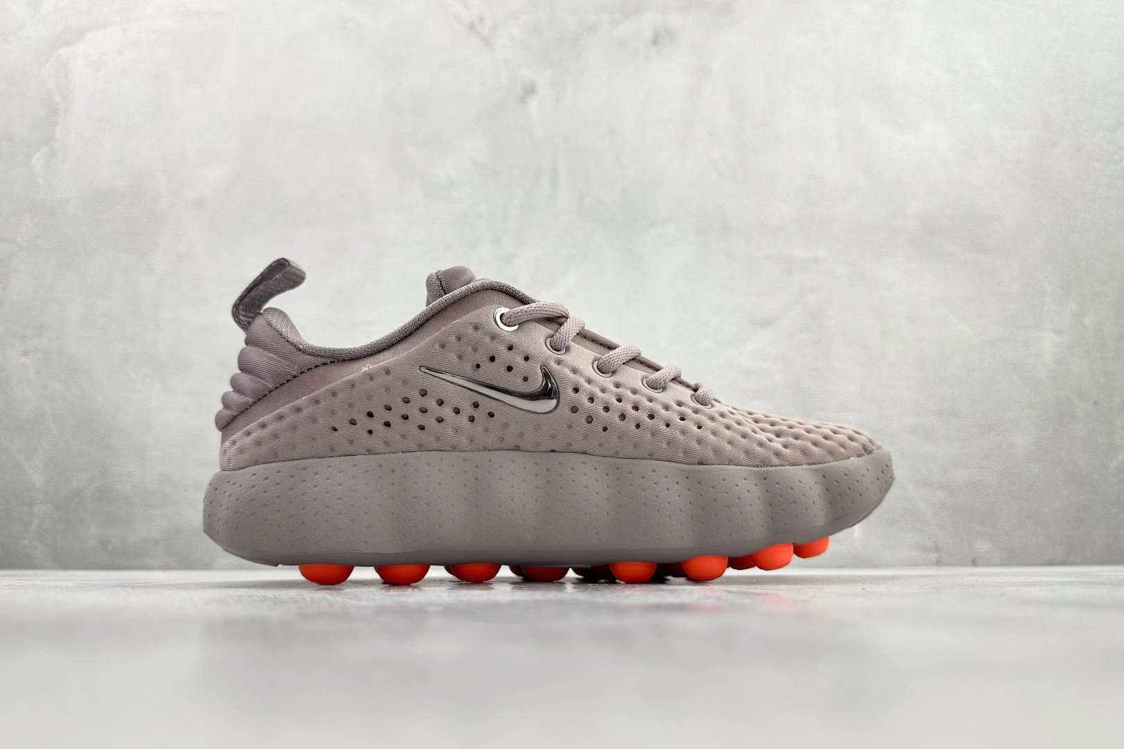 Mind Nike Mind 002 紫色货号：HQ4310-200尺码：35.5 36 36.5 37