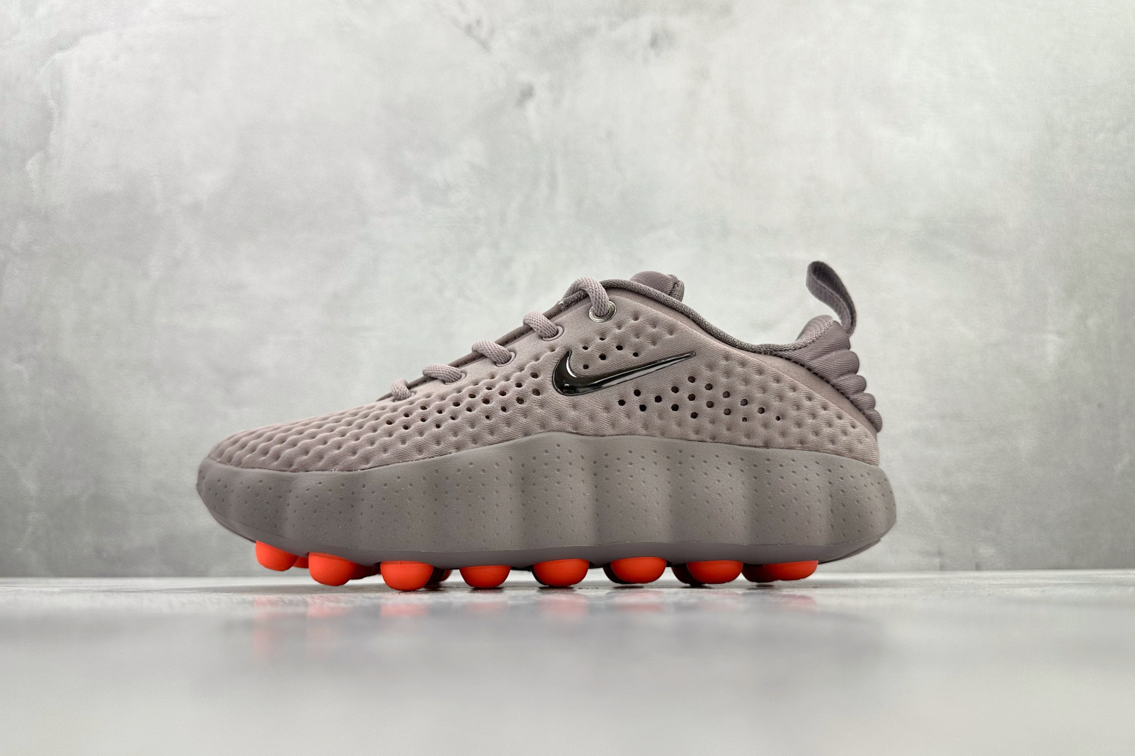 Mind Nike Mind 002 紫色货号：HQ4310-200尺码：35.5 36 36.5 37