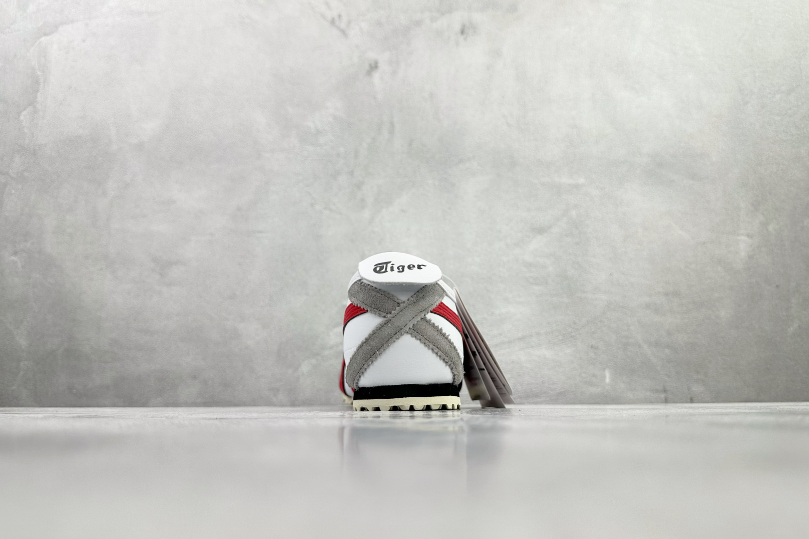 160 渠道特供 Onitsuka Tiger鬼塚虎 MEXICO 66 白蓝红 1183C102-105-Chinese UA Cheap High Quatity Brand Clothes Bags handbags Sneakers wholesale wholesaler seller from China Factory suppliers Fashion Clothing Shoes best Quality Beautiful Price 160 渠道特供 Onitsuka Tiger鬼塚虎 MEXICO 66 白蓝红 1183C102-105