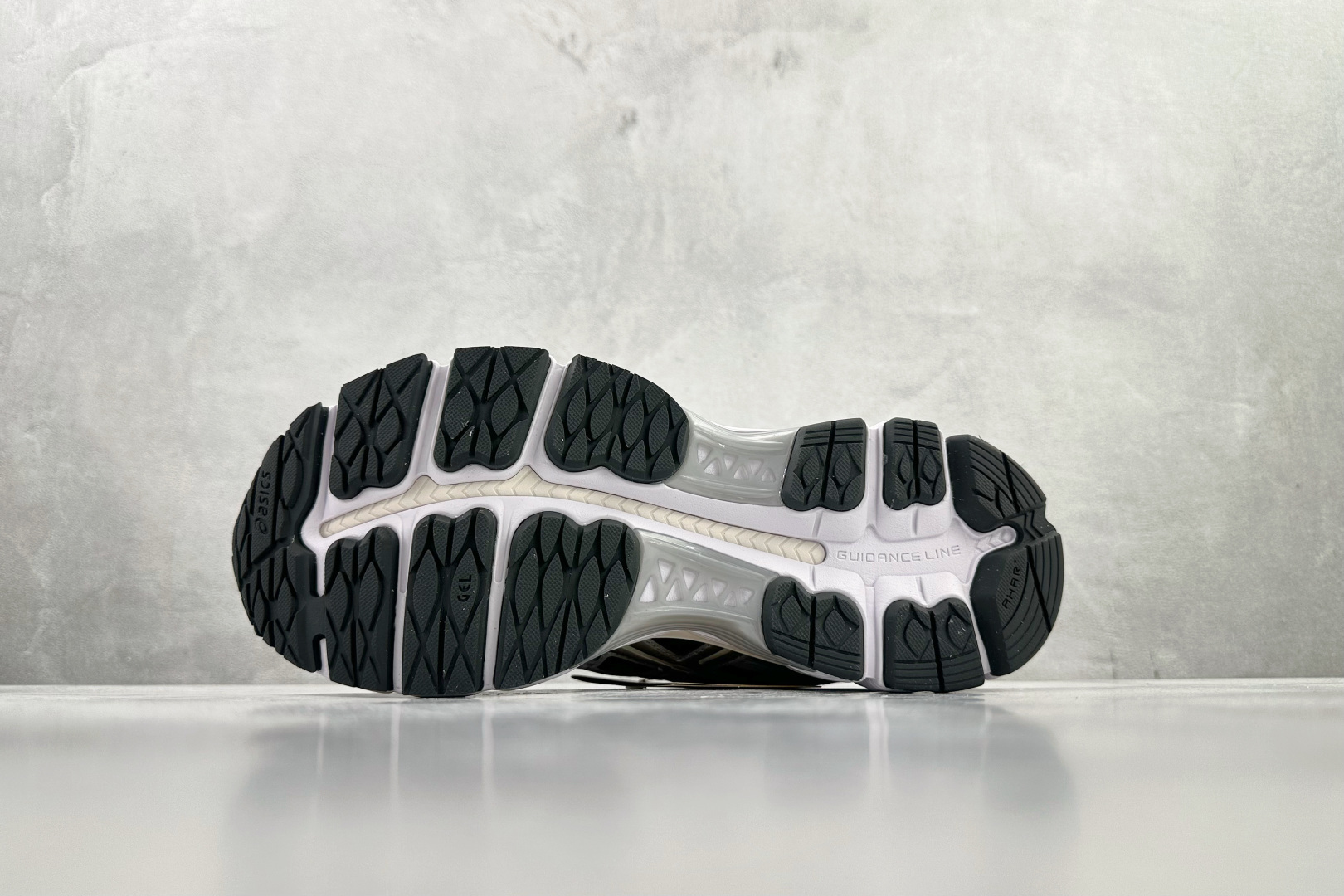 总裁 公司级 顶级纯原 KITH x ASICS GEL-Kayano 12.1 灰黑色货号：1203A