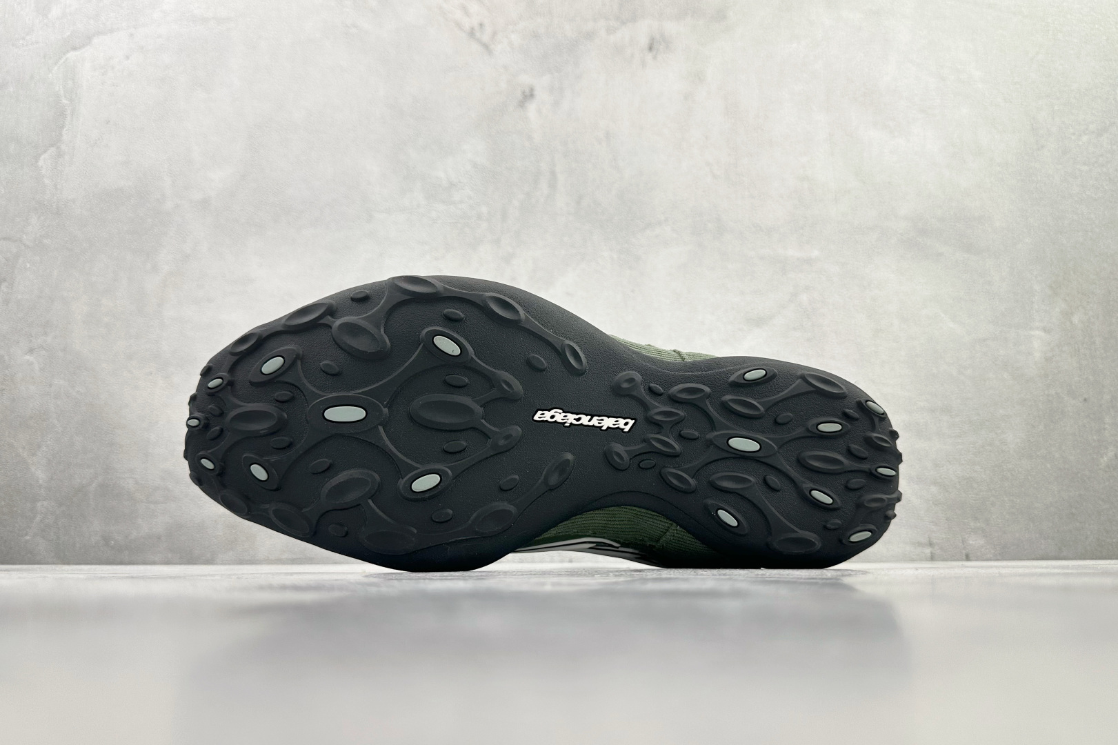 最新外贸批次 Balenciaga巴黎世家 Monday Ultra 绿色 853505WMNDI-Top High Quatity Cheap Sneakers Fashion Clothing Clothes Bags handbags Shoes of all Brand wholesale With The best Quality And Beautiful Price from China Factory Chinese suppliers wholesaler seller 最新外贸批次 Balenciaga巴黎世家 Monday Ultra 绿色 853505WMNDI