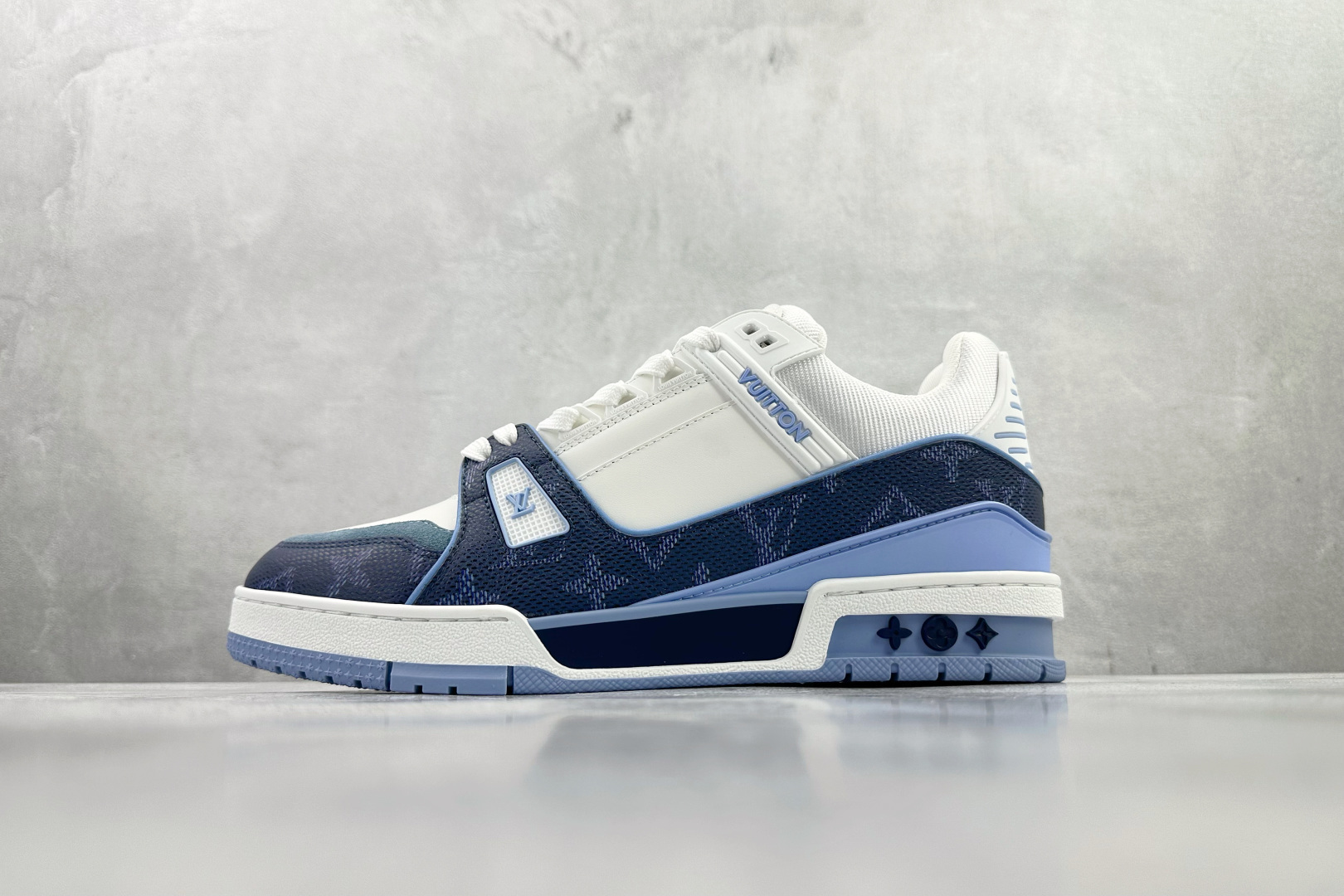 430 LOUIS VUITTON Trainer 海军蓝 1AJQLK-Chinese UA Cheap High Quatity Brand Clothes Bags handbags Sneakers wholesale wholesaler seller from China Factory suppliers Fashion Clothing Shoes best Quality Beautiful Price 430 LOUIS VUITTON Trainer 海军蓝 1AJQLK