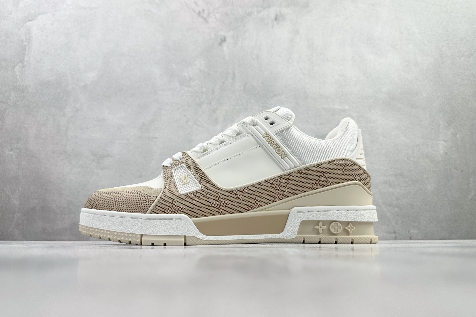 430 LOUIS VUITTON Trainer 米色 1AJQMN-Chinese UA Cheap High Quatity Brand Clothes Bags handbags Sneakers wholesale wholesaler seller from China Factory suppliers Fashion Clothing Shoes best Quality Beautiful Price 430 LOUIS VUITTON Trainer 米色 1AJQMN