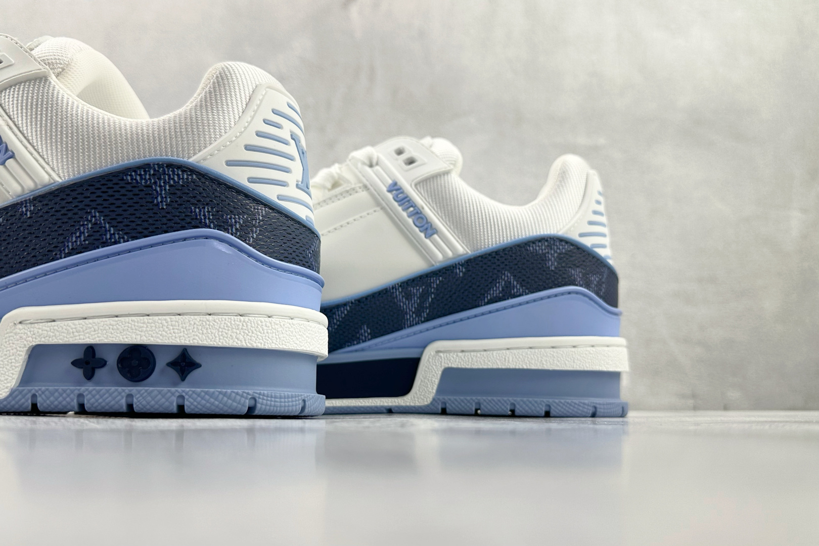 430 LOUIS VUITTON Trainer 海军蓝 1AJQLK-Chinese UA Cheap High Quatity Brand Clothes Bags handbags Sneakers wholesale wholesaler seller from China Factory suppliers Fashion Clothing Shoes best Quality Beautiful Price 430 LOUIS VUITTON Trainer 海军蓝 1AJQLK