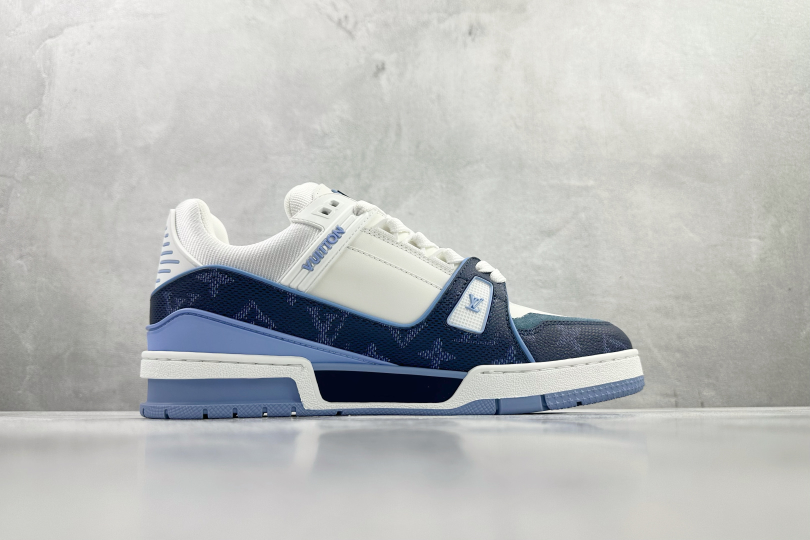 430 LOUIS VUITTON Trainer 海军蓝 1AJQLK-Chinese UA Cheap High Quatity Brand Clothes Bags handbags Sneakers wholesale wholesaler seller from China Factory suppliers Fashion Clothing Shoes best Quality Beautiful Price 430 LOUIS VUITTON Trainer 海军蓝 1AJQLK