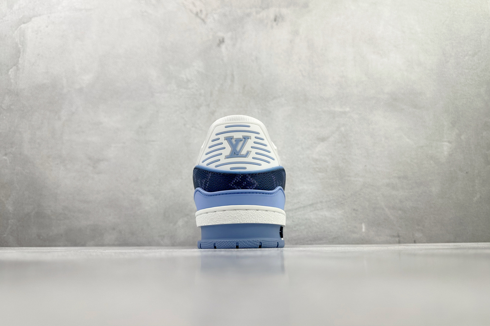 430 LOUIS VUITTON Trainer 海军蓝 1AJQLK-Chinese UA Cheap High Quatity Brand Clothes Bags handbags Sneakers wholesale wholesaler seller from China Factory suppliers Fashion Clothing Shoes best Quality Beautiful Price 430 LOUIS VUITTON Trainer 海军蓝 1AJQLK