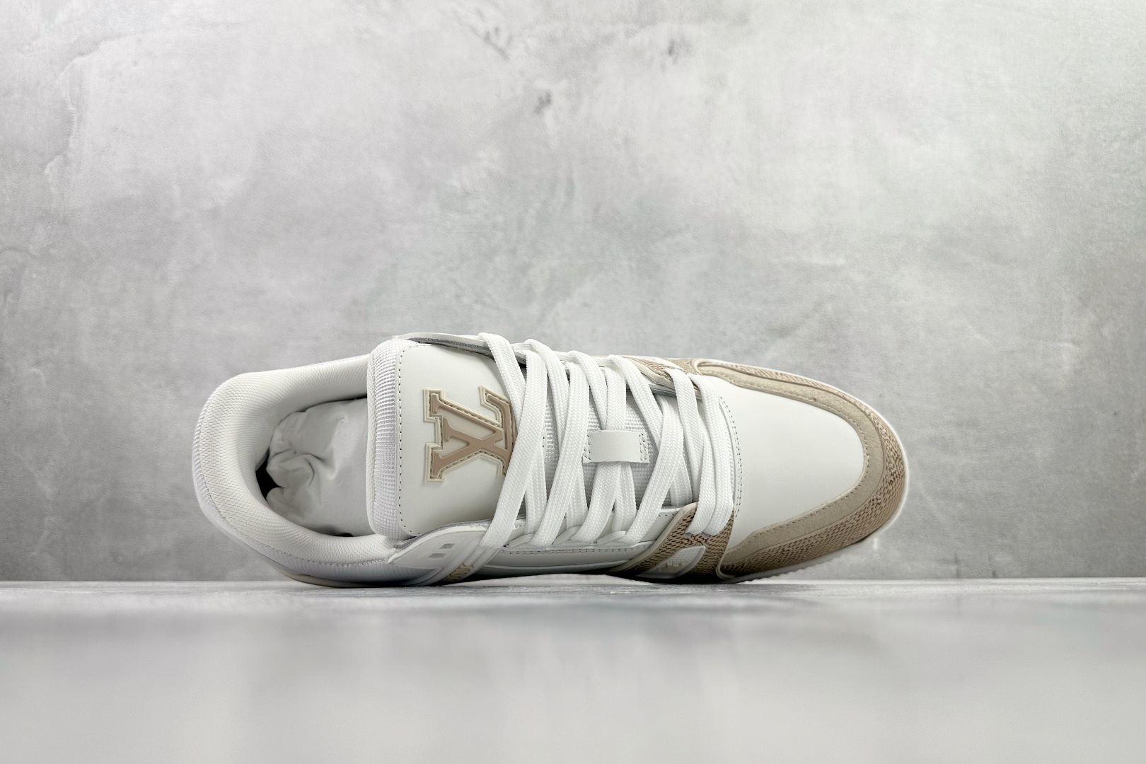 430 LOUIS VUITTON Trainer 米色 1AJQMN-Chinese UA Cheap High Quatity Brand Clothes Bags handbags Sneakers wholesale wholesaler seller from China Factory suppliers Fashion Clothing Shoes best Quality Beautiful Price 430 LOUIS VUITTON Trainer 米色 1AJQMN