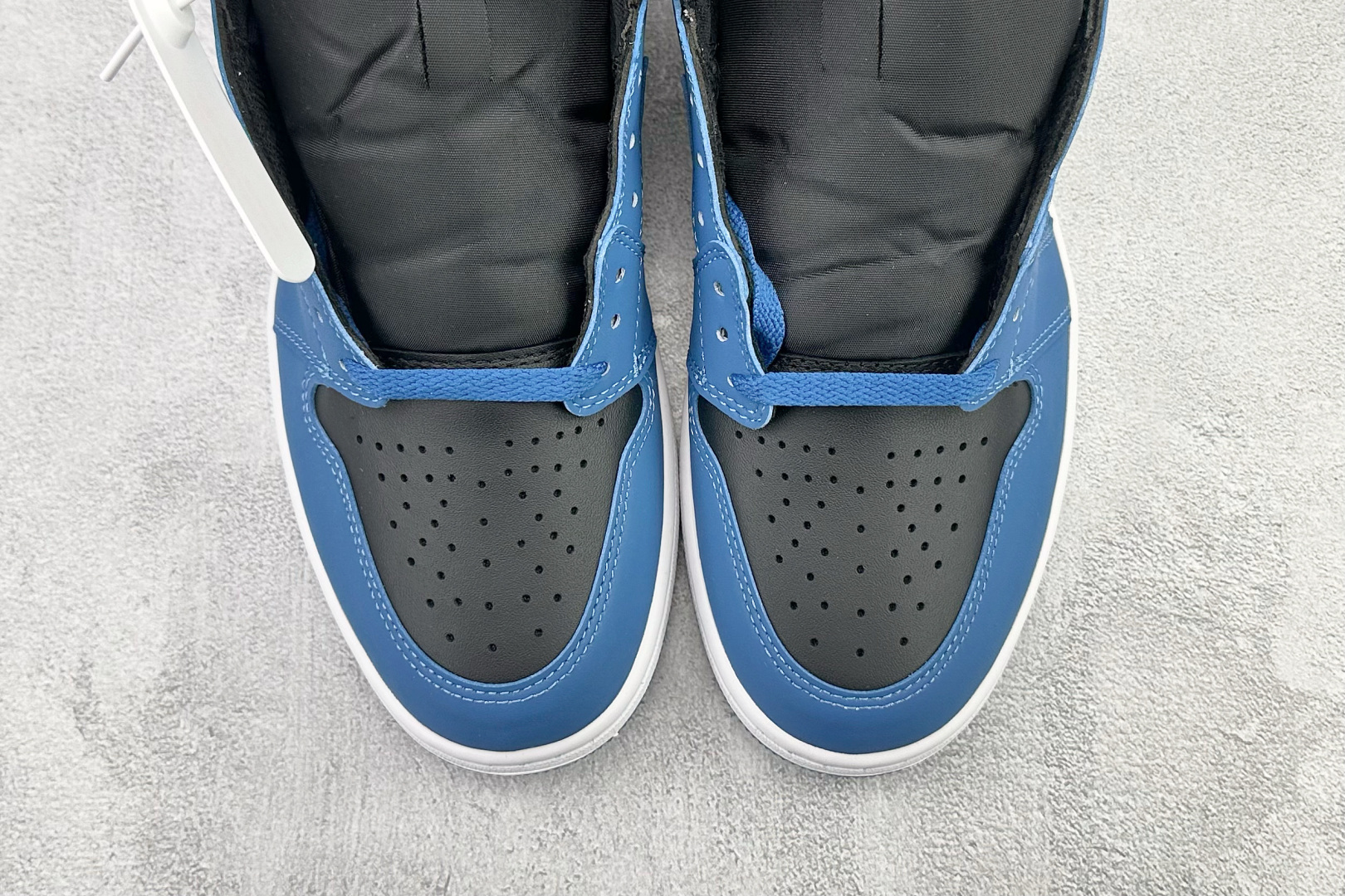 250 Jordan Air Jordan 1 黑蓝 555088-404