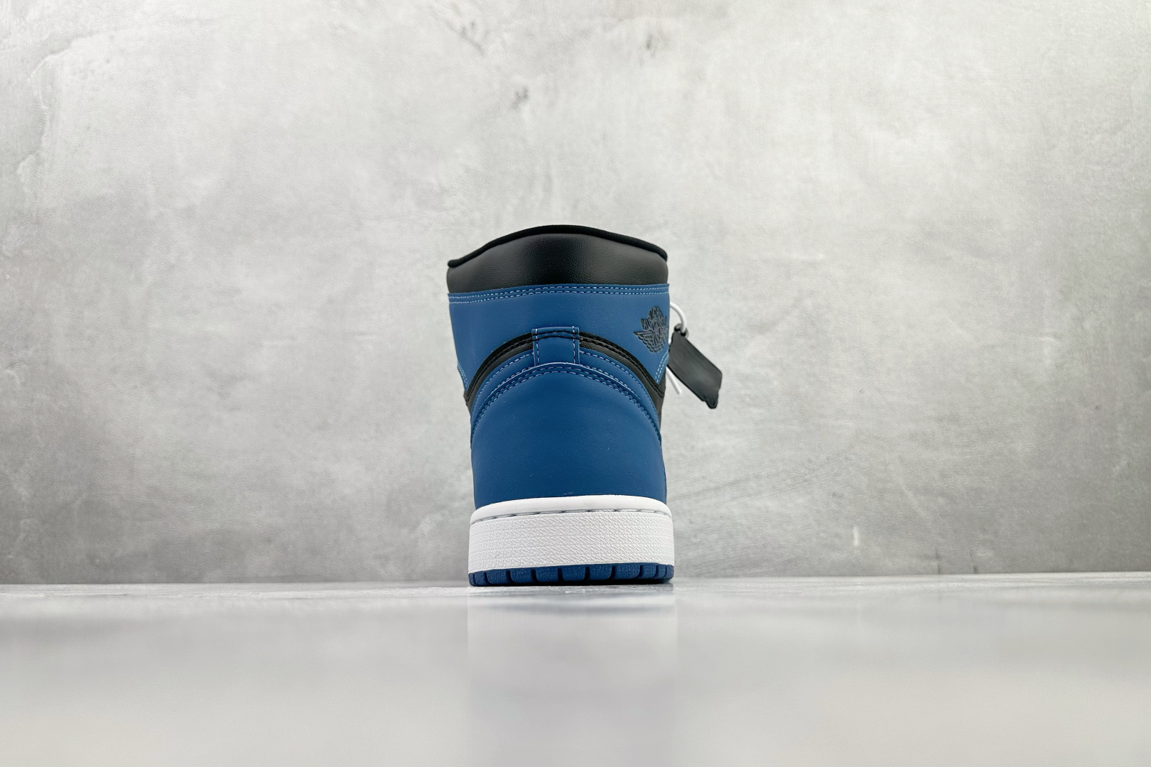 250 Jordan Air Jordan 1 黑蓝 555088-404
