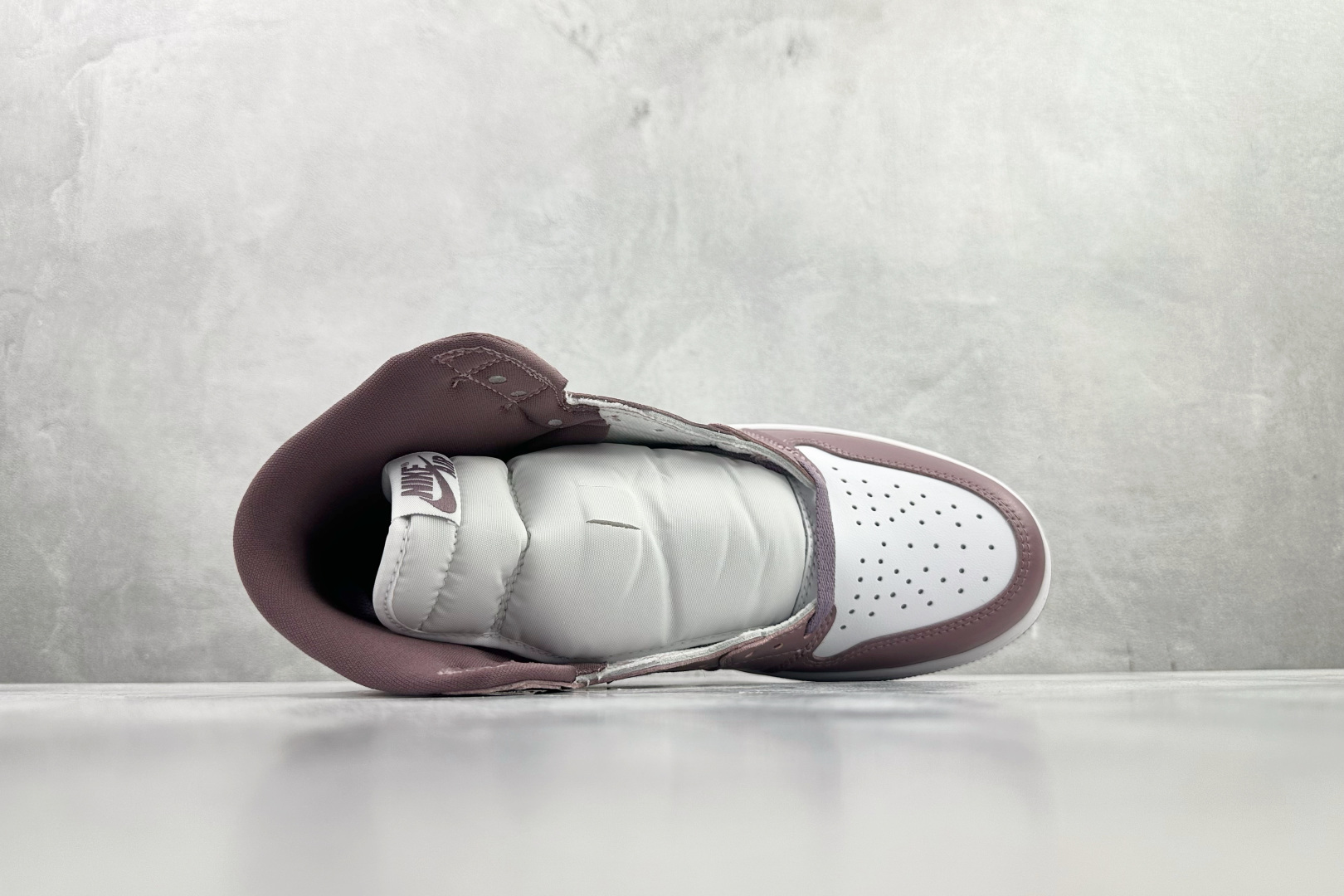 Jordan Air Jordan 1 High ”Mauve” 紫色 DZ5485-105