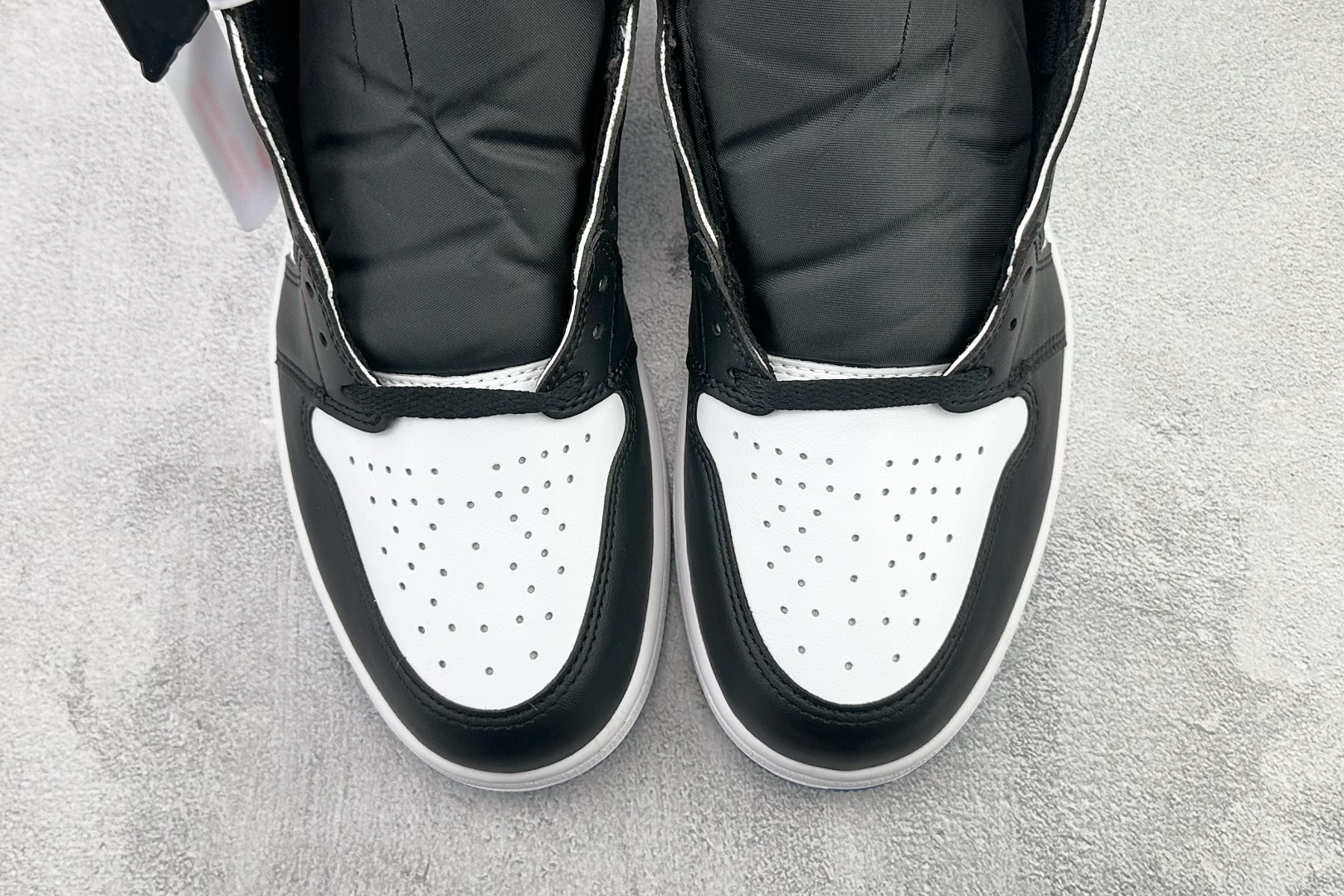 250 Fragment Design x Jordan Air Jordan 1 Retro High 藤原浩 大闪电 黑白蓝 716371-040