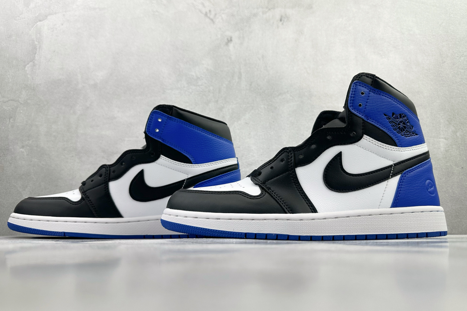 250 Fragment Design x Jordan Air Jordan 1 Retro High 藤原浩 大闪电 黑白蓝 716371-040