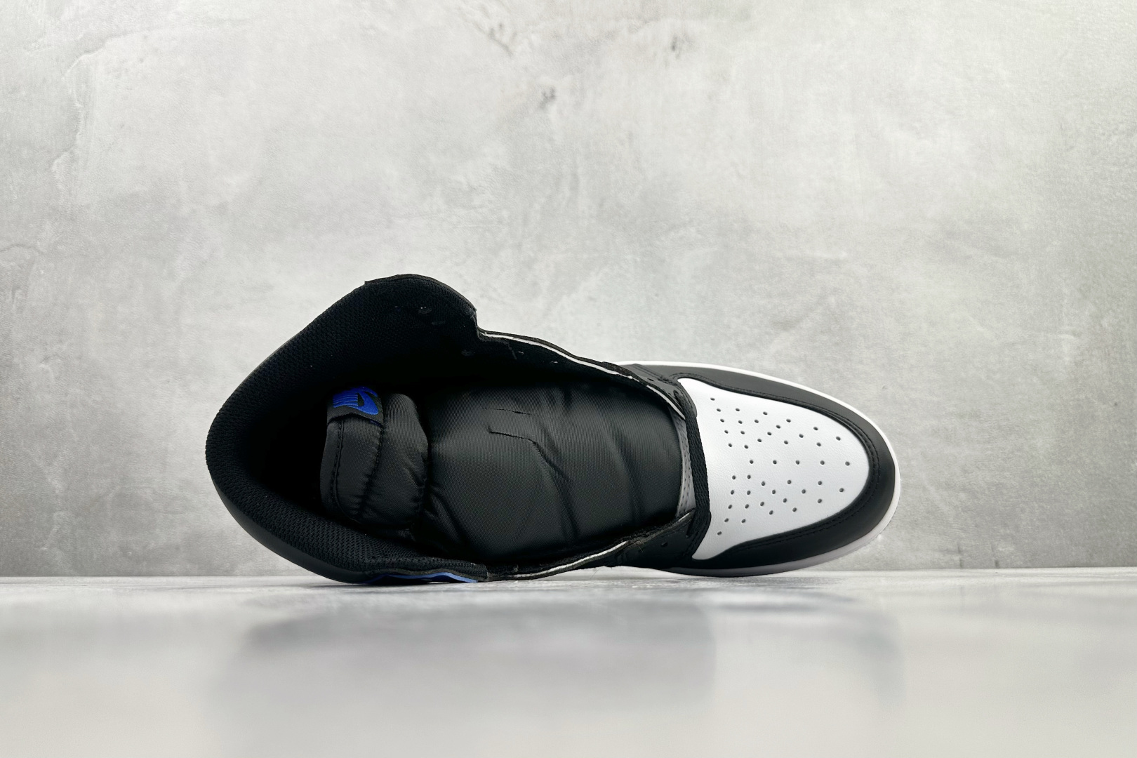 250 Fragment Design x Jordan Air Jordan 1 Retro High 藤原浩 大闪电 黑白蓝 716371-040