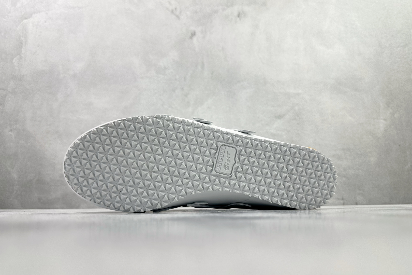160 鬼塚虎鬼塚虎 MEXICO 66 GNY 白色 1183C565-100-Chinese UA Cheap High Quatity Brand Clothes Bags handbags Sneakers wholesale wholesaler seller from China Factory suppliers Fashion Clothing Shoes best Quality Beautiful Price 160 鬼塚虎鬼塚虎 MEXICO 66 GNY 白色 1183C565-100