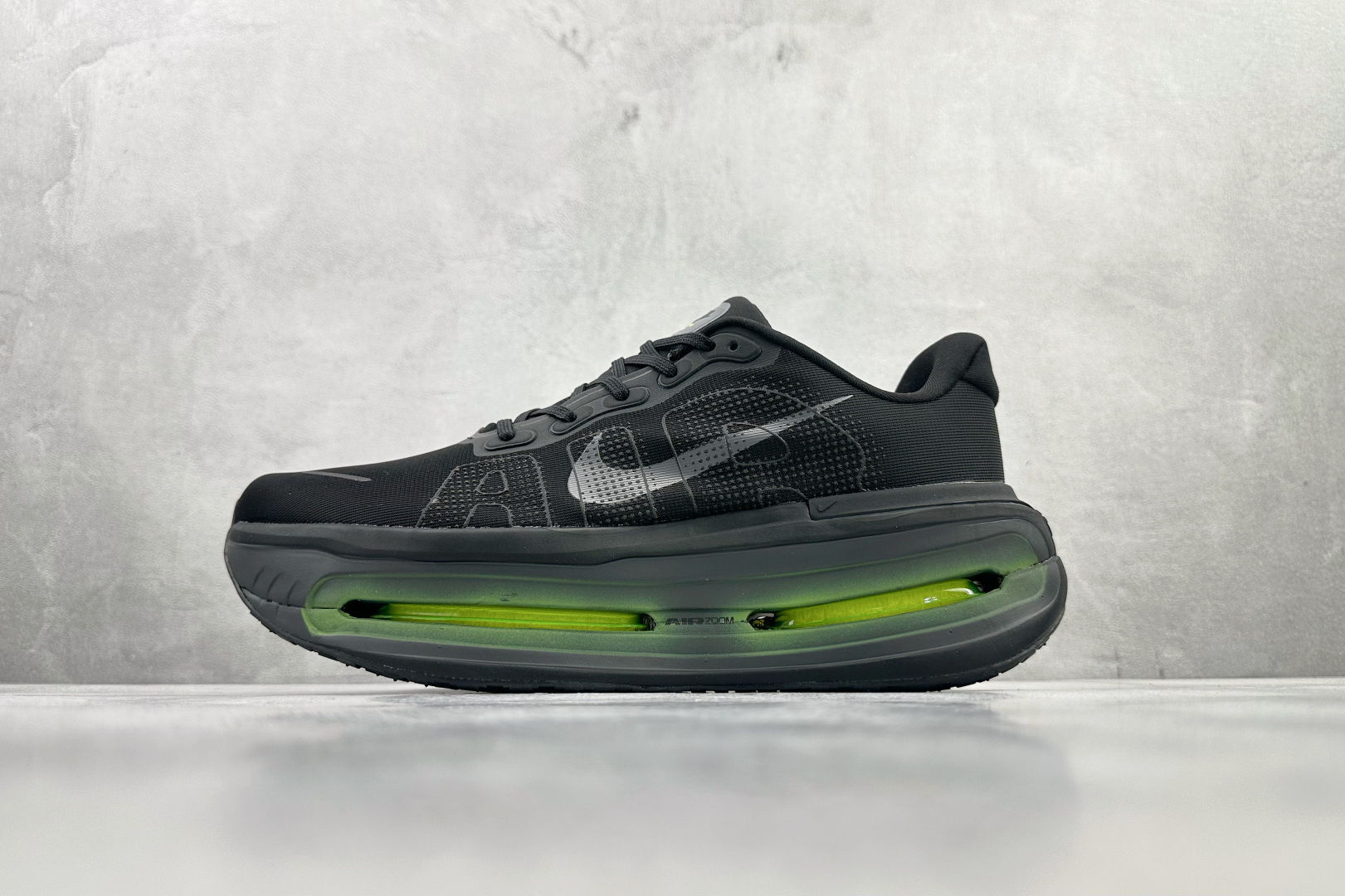 220 Nike Vomero Vomero Premium黑绿 HQ2050-001