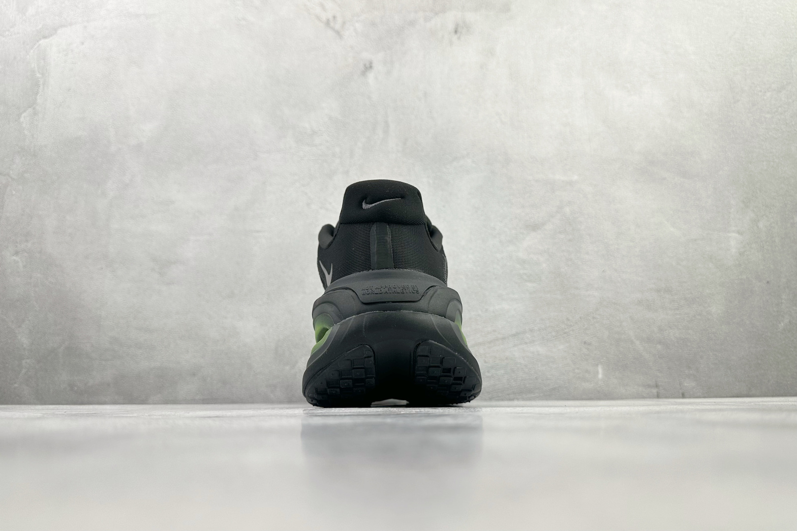 220 Nike Vomero Vomero Premium黑绿 HQ2050-001