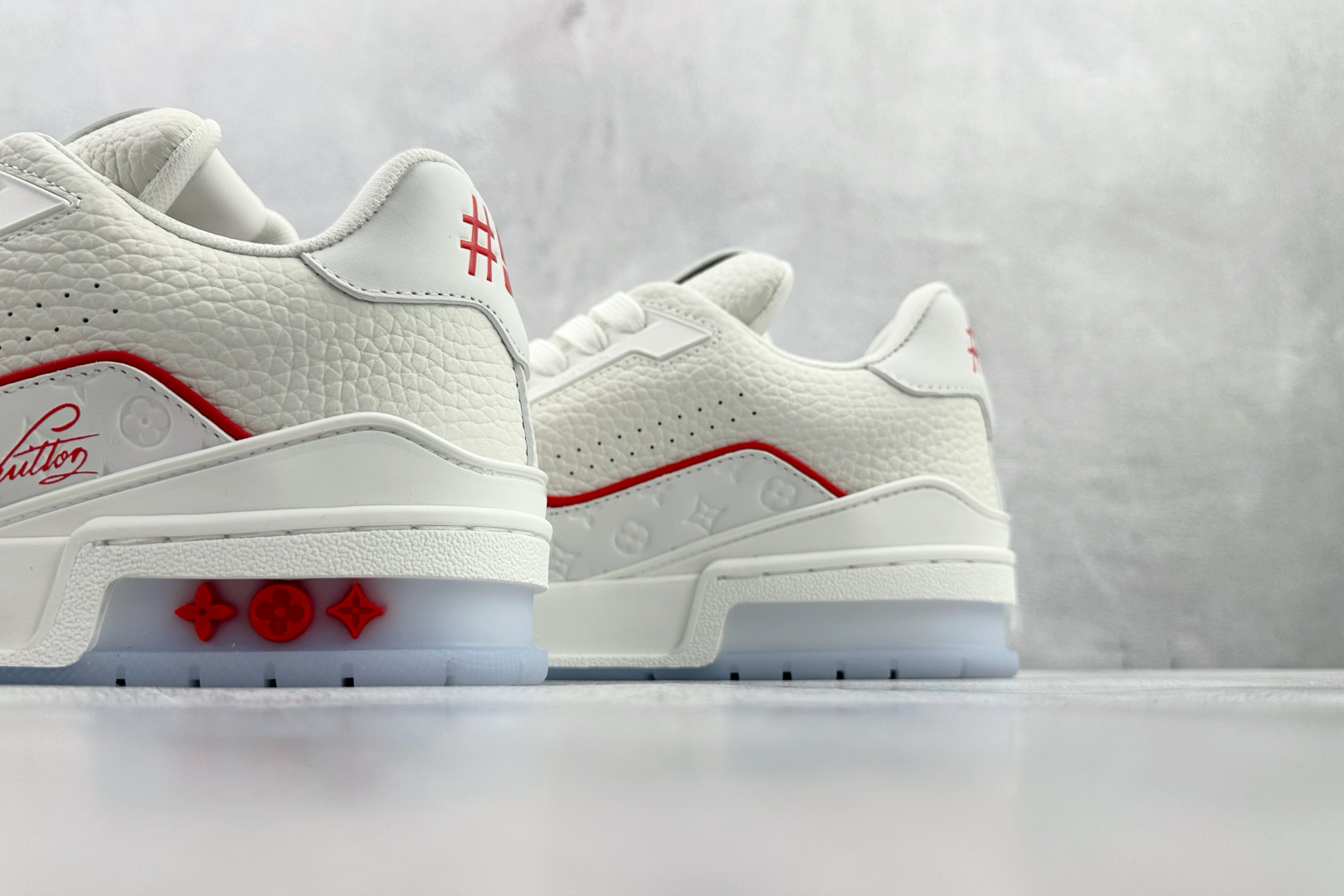 顶级代购品质独立私人订单 LOUIS VUITTON Trainer 白红 1AJX8J