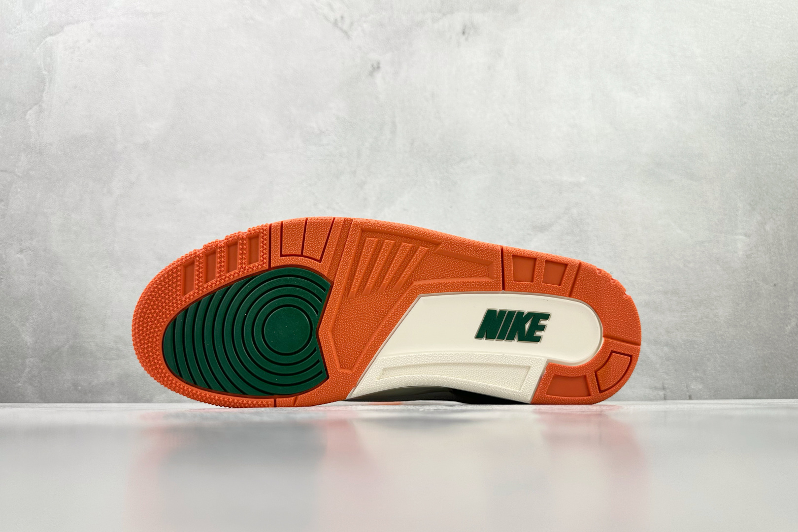 XP 平台专供 Solefly x Jordan Air Jordan 3 白绿色货号：IF4491-1