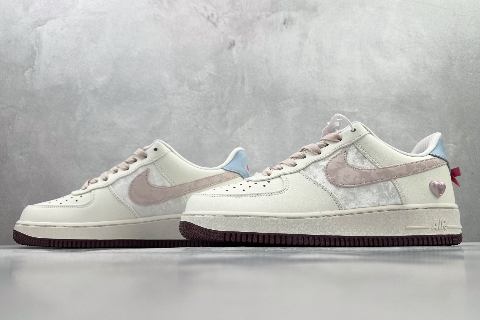 230 Nike Air Force 1 '07 ”Valentine’s Day” 情人节限定白粉色 IQ4937-161
