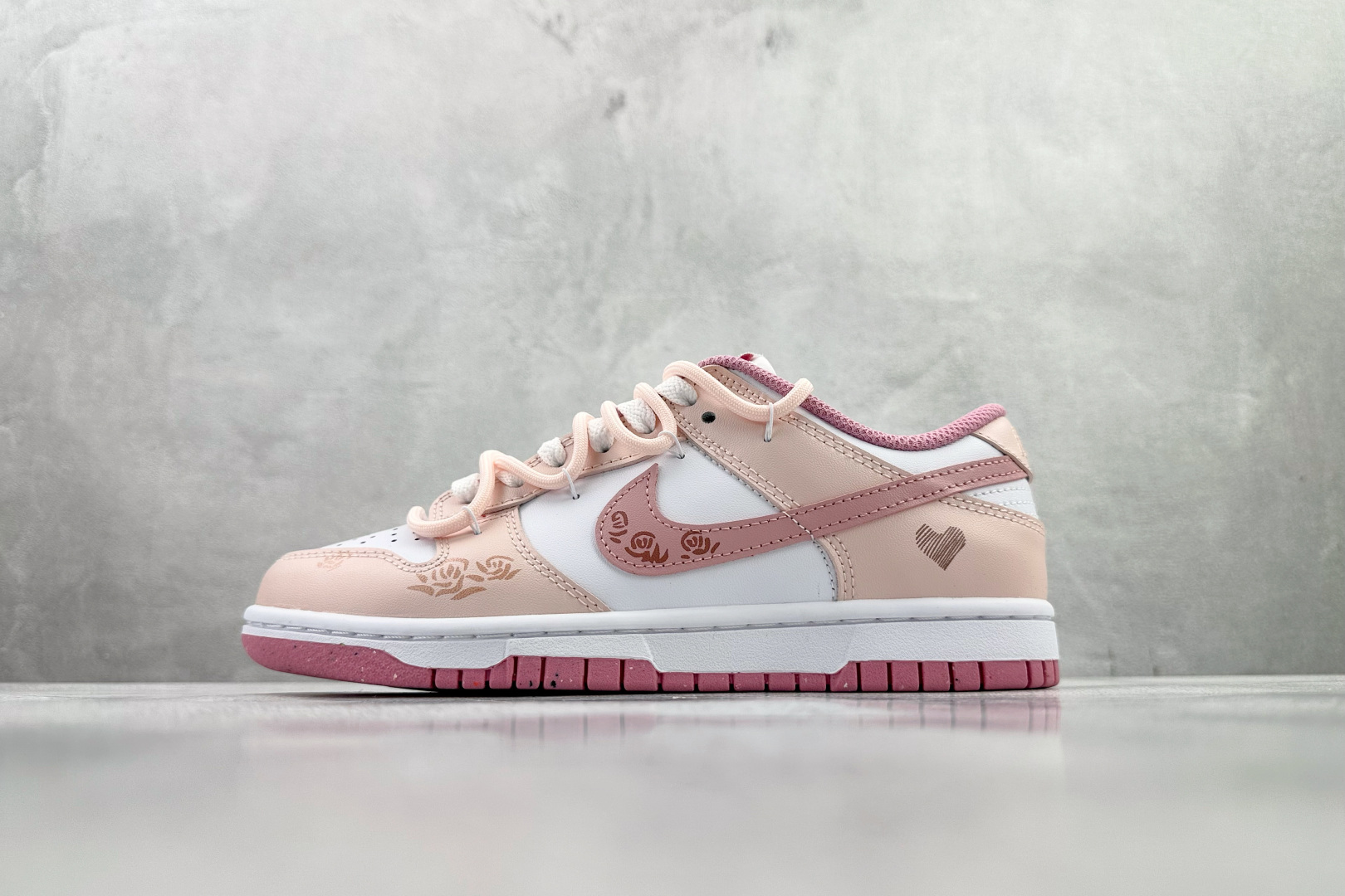 YC 【定制球鞋】Nike Dunk 蜜语玫瑰 粉白货号：DD1873 112尺码：35.5 36 36