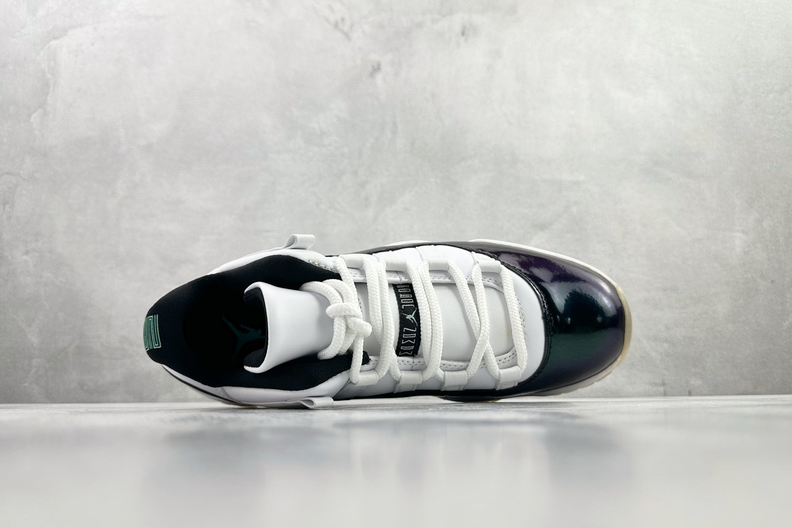 Jordan Air Jordan 11 easter low bg 变色龙 528896-145-Top High Quatity Cheap Sneakers Fashion Clothing Clothes Bags handbags Shoes of all Brand wholesale With The best Quality And Beautiful Price from China Factory Chinese suppliers wholesaler seller Jordan Air Jordan 11 easter low bg 变色龙 528896-145