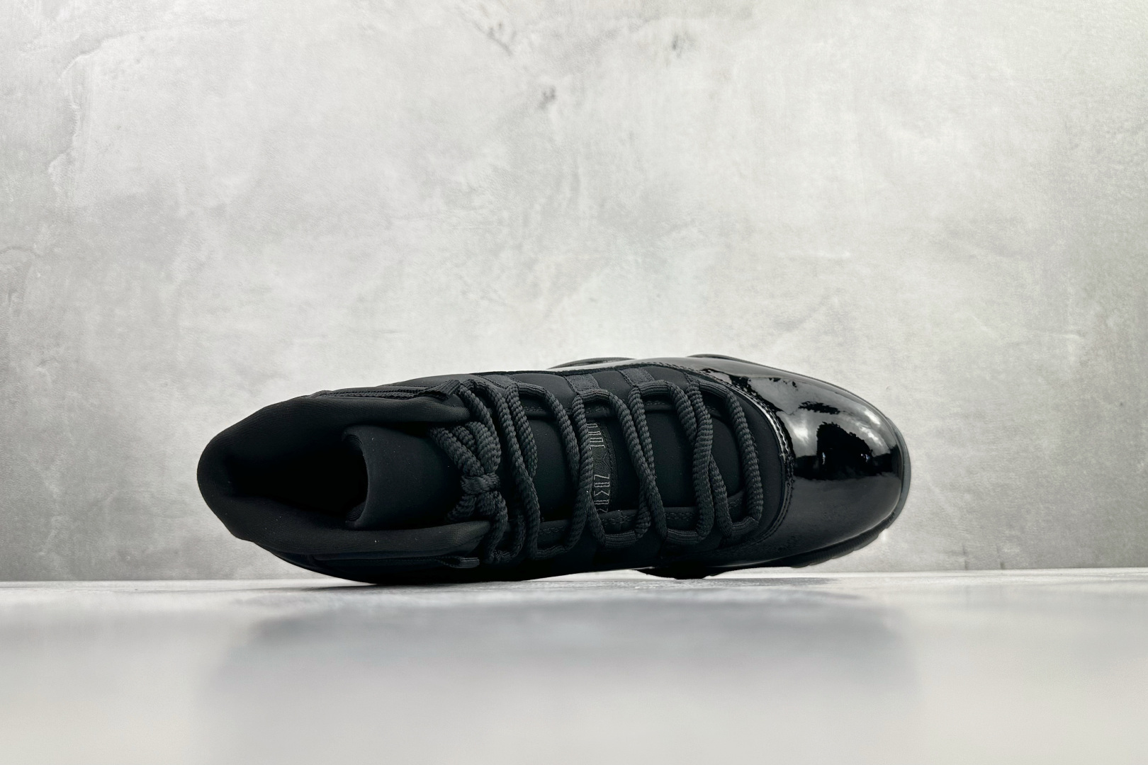 350 Jordan Air Jordan 11 retro cap and gown 黑武士 378037-005-Chinese UA Cheap High Quatity Brand Clothes Bags handbags Sneakers wholesale wholesaler seller from China Factory suppliers Fashion Clothing Shoes best Quality Beautiful Price 350 Jordan Air Jordan 11 retro cap and gown 黑武士 378037-005