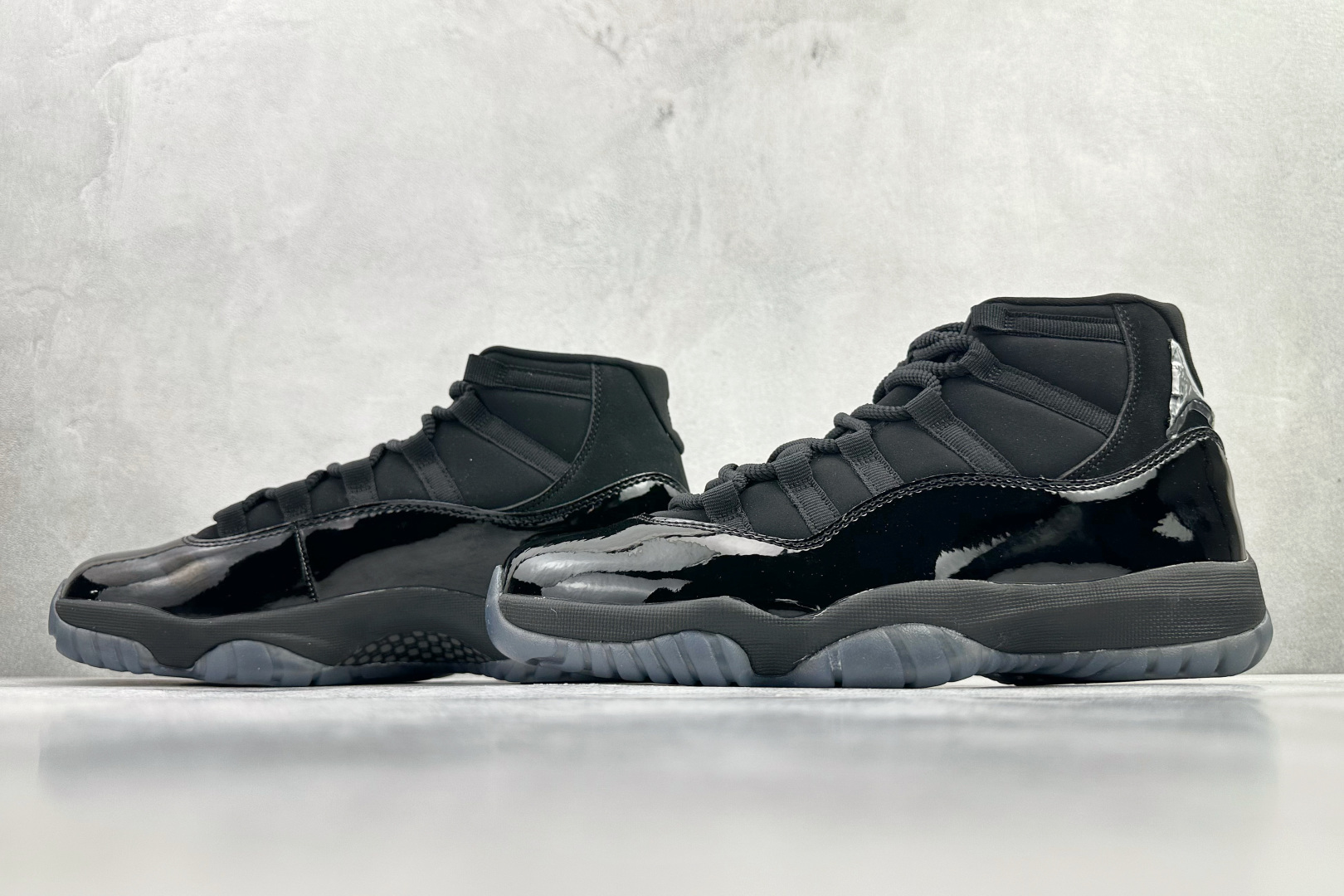 350 Jordan Air Jordan 11 retro cap and gown 黑武士 378037-005-Chinese UA Cheap High Quatity Brand Clothes Bags handbags Sneakers wholesale wholesaler seller from China Factory suppliers Fashion Clothing Shoes best Quality Beautiful Price 350 Jordan Air Jordan 11 retro cap and gown 黑武士 378037-005