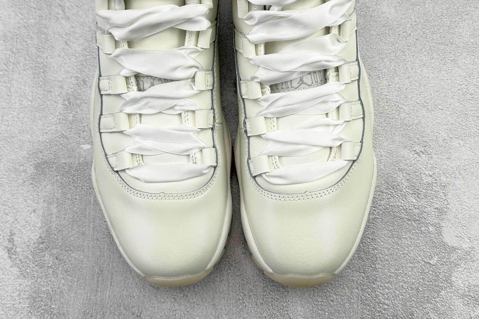 350 Jordan Air Jordan 11 RETRO Pearl 珍珠白 AR0715-110