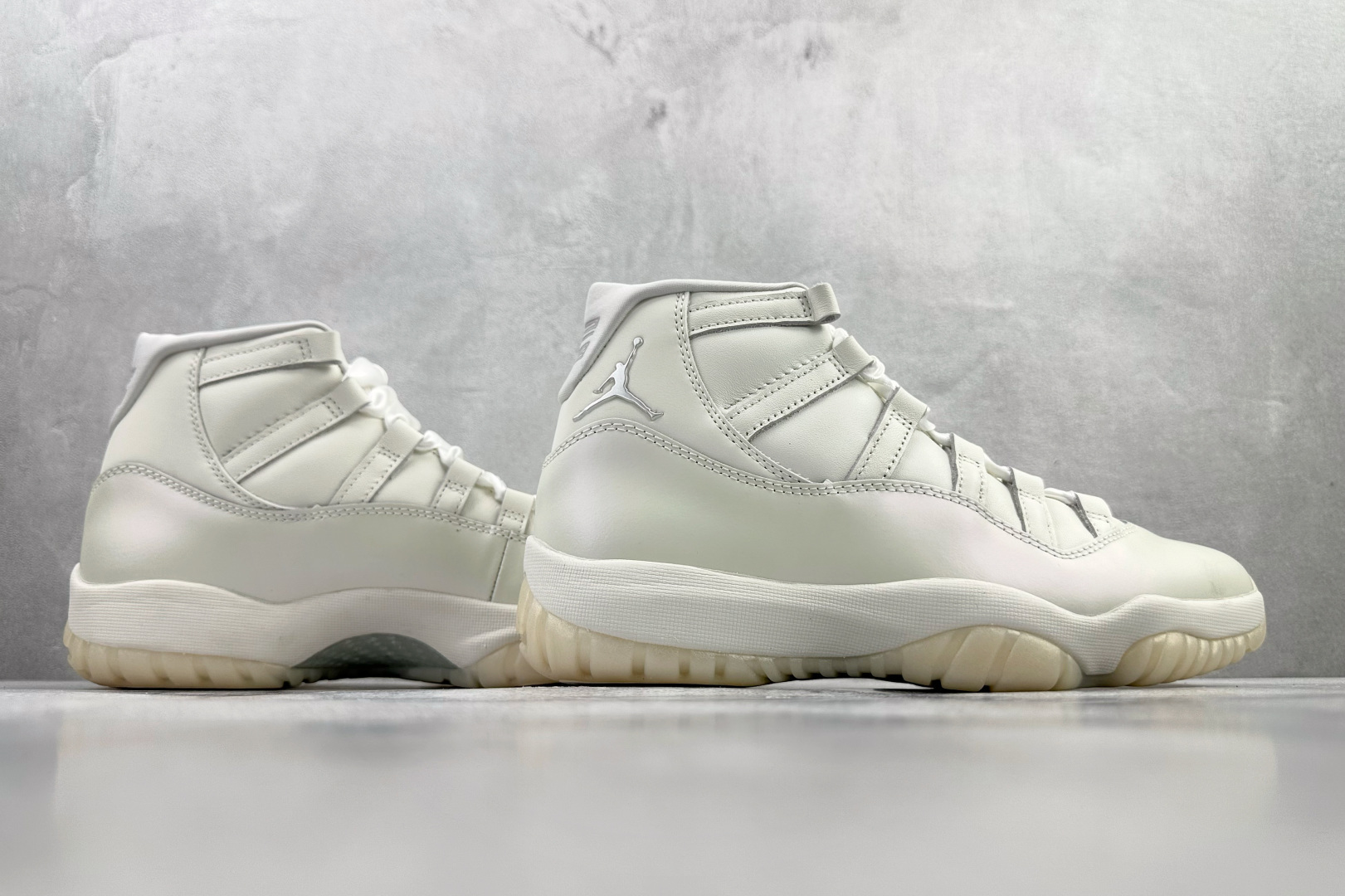 350 Jordan Air Jordan 11 RETRO Pearl 珍珠白 AR0715-110