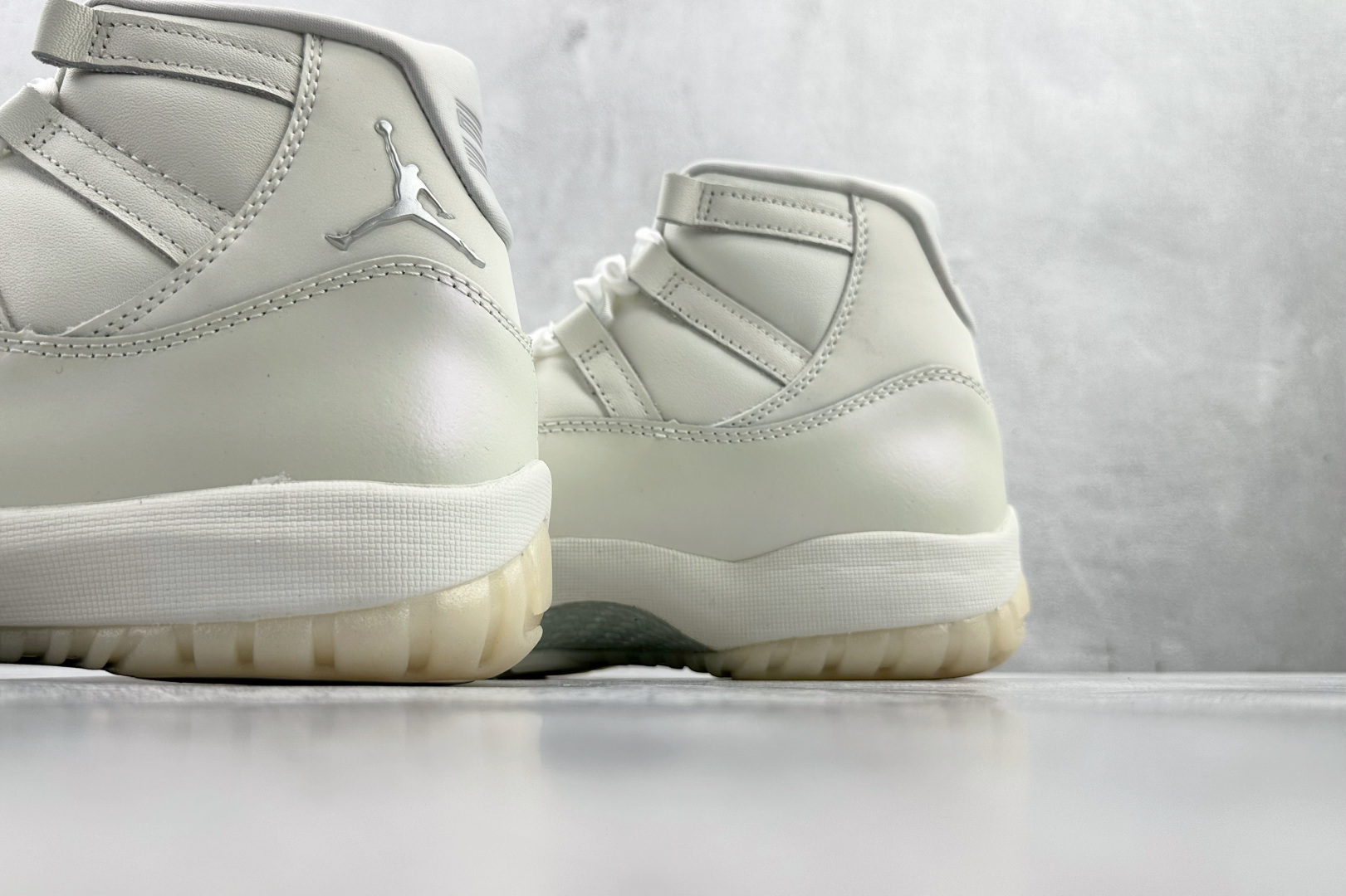 350 Jordan Air Jordan 11 RETRO Pearl 珍珠白 AR0715-110