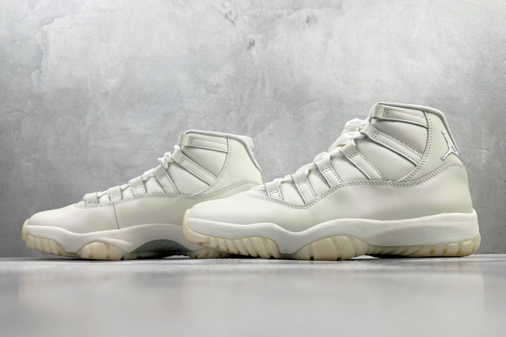 350 Jordan Air Jordan 11 RETRO Pearl 珍珠白 AR0715-110