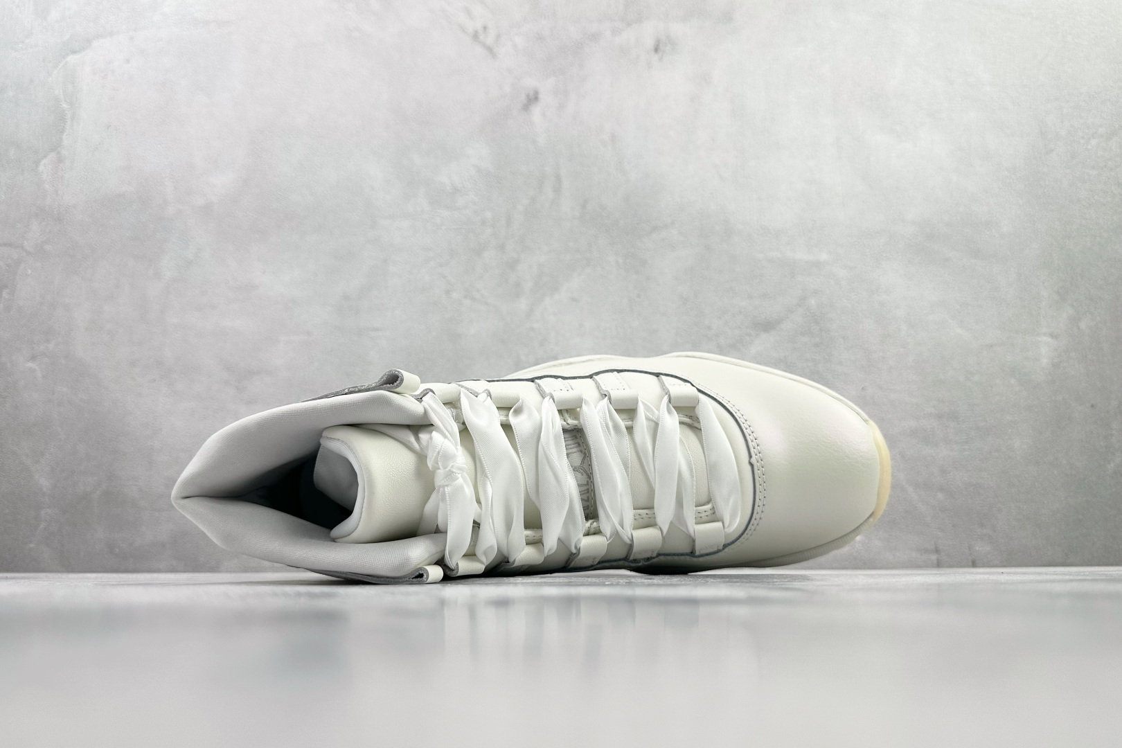 350 Jordan Air Jordan 11 RETRO Pearl 珍珠白 AR0715-110