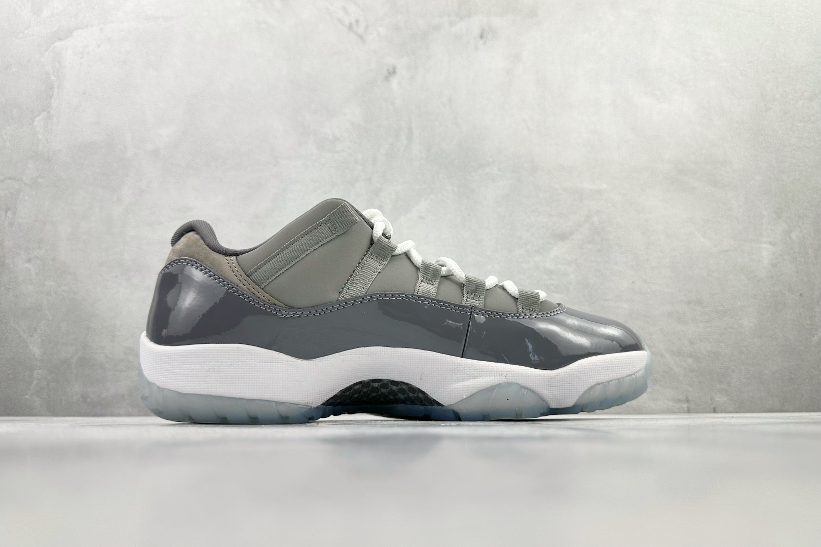 Jordan Air Jordan 11 retro low cool grey 酷灰 528895-003-Top High Quatity Cheap Sneakers Fashion Clothing Clothes Bags handbags Shoes of all Brand wholesale With The best Quality And Beautiful Price from China Factory Chinese suppliers wholesaler seller Jordan Air Jordan 11 retro low cool grey 酷灰 528895-003