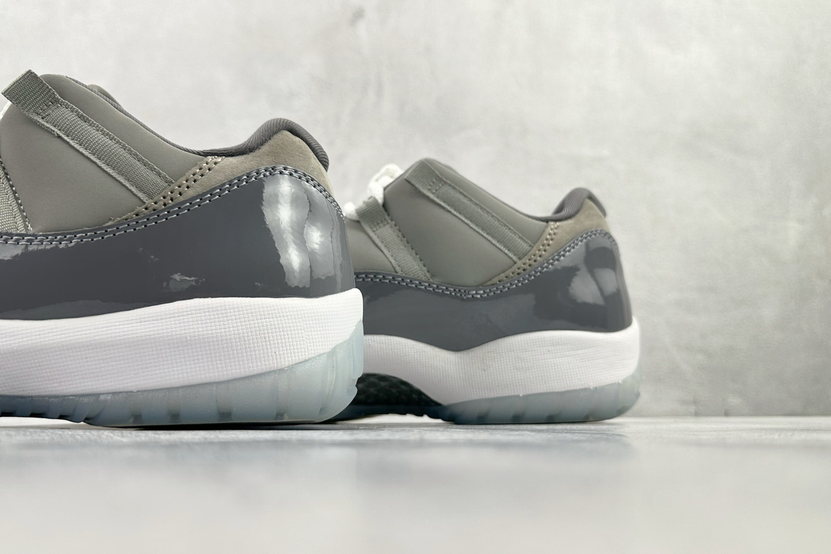 Jordan Air Jordan 11 retro low cool grey 酷灰 528895-003-Top High Quatity Cheap Sneakers Fashion Clothing Clothes Bags handbags Shoes of all Brand wholesale With The best Quality And Beautiful Price from China Factory Chinese suppliers wholesaler seller Jordan Air Jordan 11 retro low cool grey 酷灰 528895-003