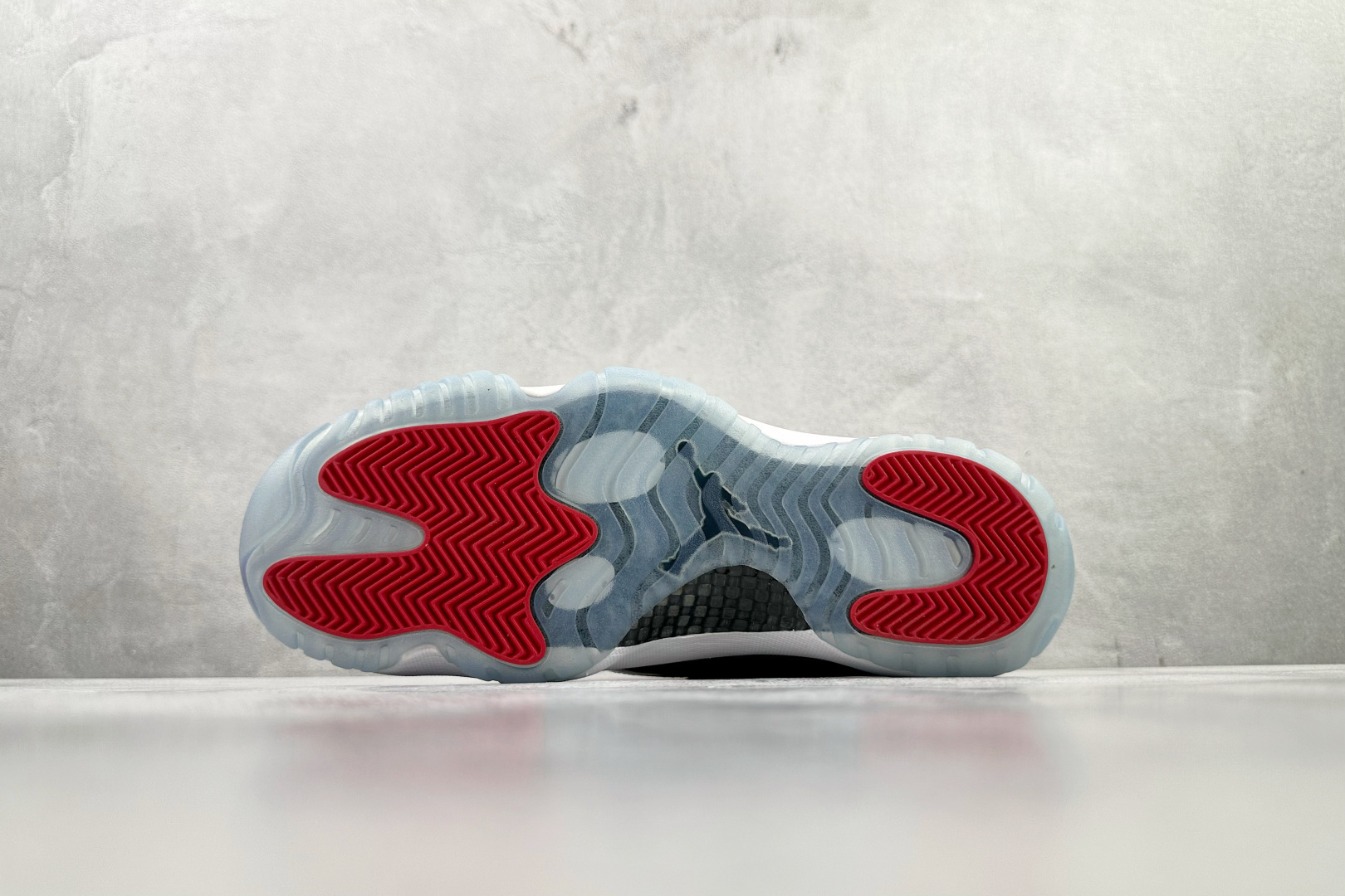 Jordan Air Jordan 11 retro win like 96 OG款 红白 378037-623-Top High Quatity Cheap Sneakers Fashion Clothing Clothes Bags handbags Shoes of all Brand wholesale With The best Quality And Beautiful Price from China Factory Chinese suppliers wholesaler seller Jordan Air Jordan 11 retro win like 96 OG款 红白 378037-623
