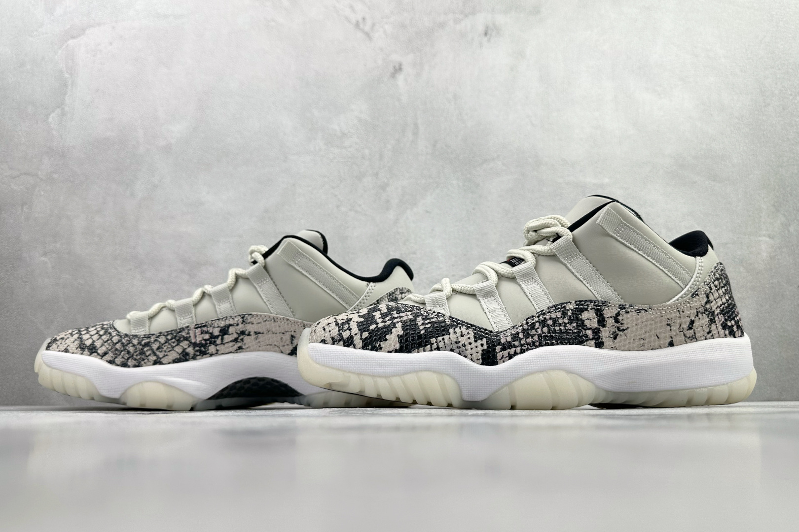 Jordan Air Jordan 11 Low Snakeskin Light Bone OG款 白色 CD6847-002-Top High Quatity Cheap Sneakers Fashion Clothing Clothes Bags handbags Shoes of all Brand wholesale With The best Quality And Beautiful Price from China Factory Chinese suppliers wholesaler seller Jordan Air Jordan 11 Low Snakeskin Light Bone OG款 白色 CD6847-002