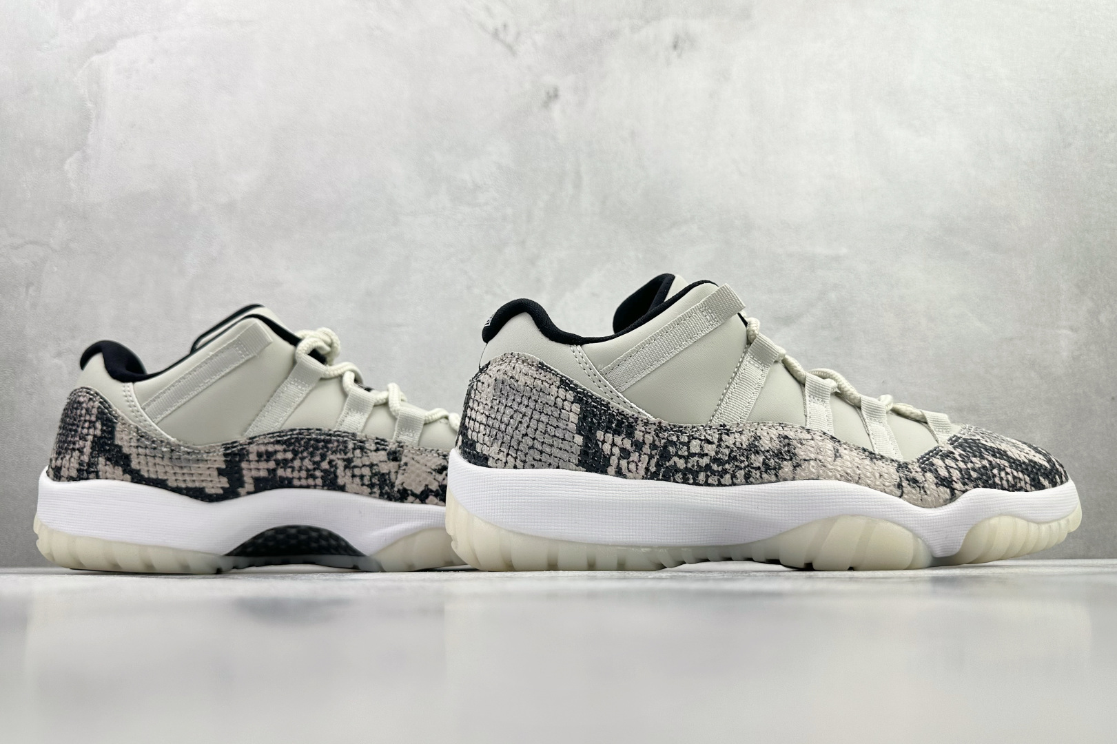 Jordan Air Jordan 11 Low Snakeskin Light Bone OG款 白色 CD6847-002-Top High Quatity Cheap Sneakers Fashion Clothing Clothes Bags handbags Shoes of all Brand wholesale With The best Quality And Beautiful Price from China Factory Chinese suppliers wholesaler seller Jordan Air Jordan 11 Low Snakeskin Light Bone OG款 白色 CD6847-002