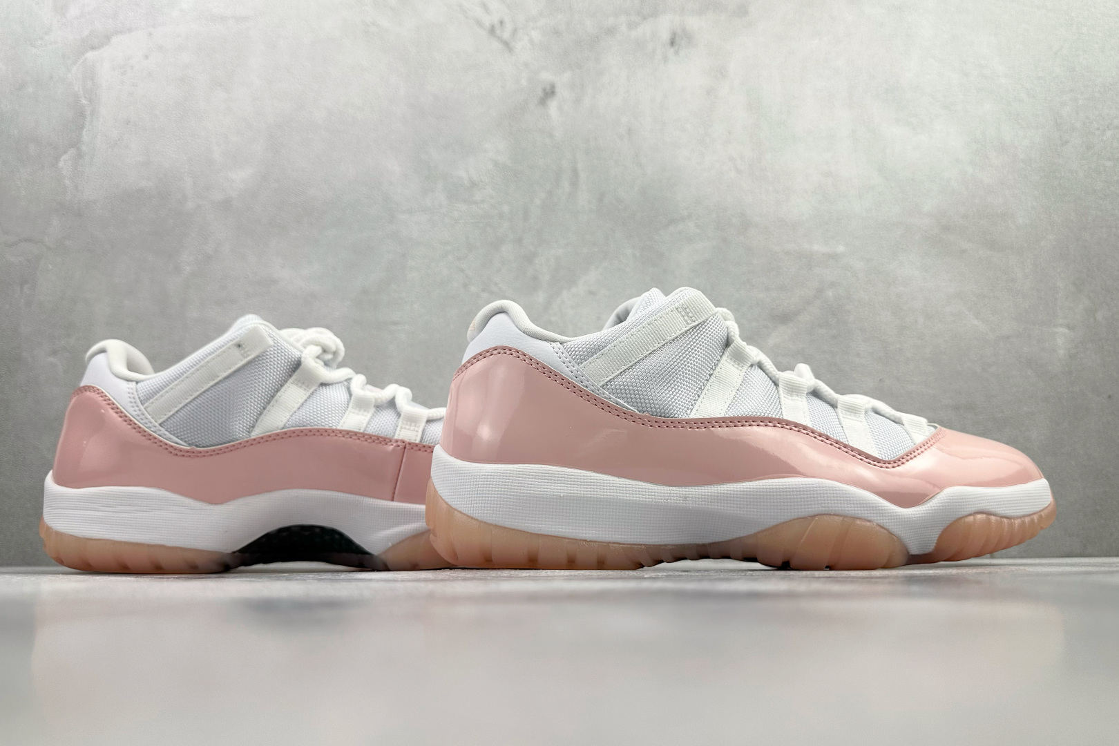 Jordan Air Jordan 11 Low WMNS 粉色 AH7860-160-Top High Quatity Cheap Sneakers Fashion Clothing Clothes Bags handbags Shoes of all Brand wholesale With The best Quality And Beautiful Price from China Factory Chinese suppliers wholesaler seller Jordan Air Jordan 11 Low WMNS 粉色 AH7860-160