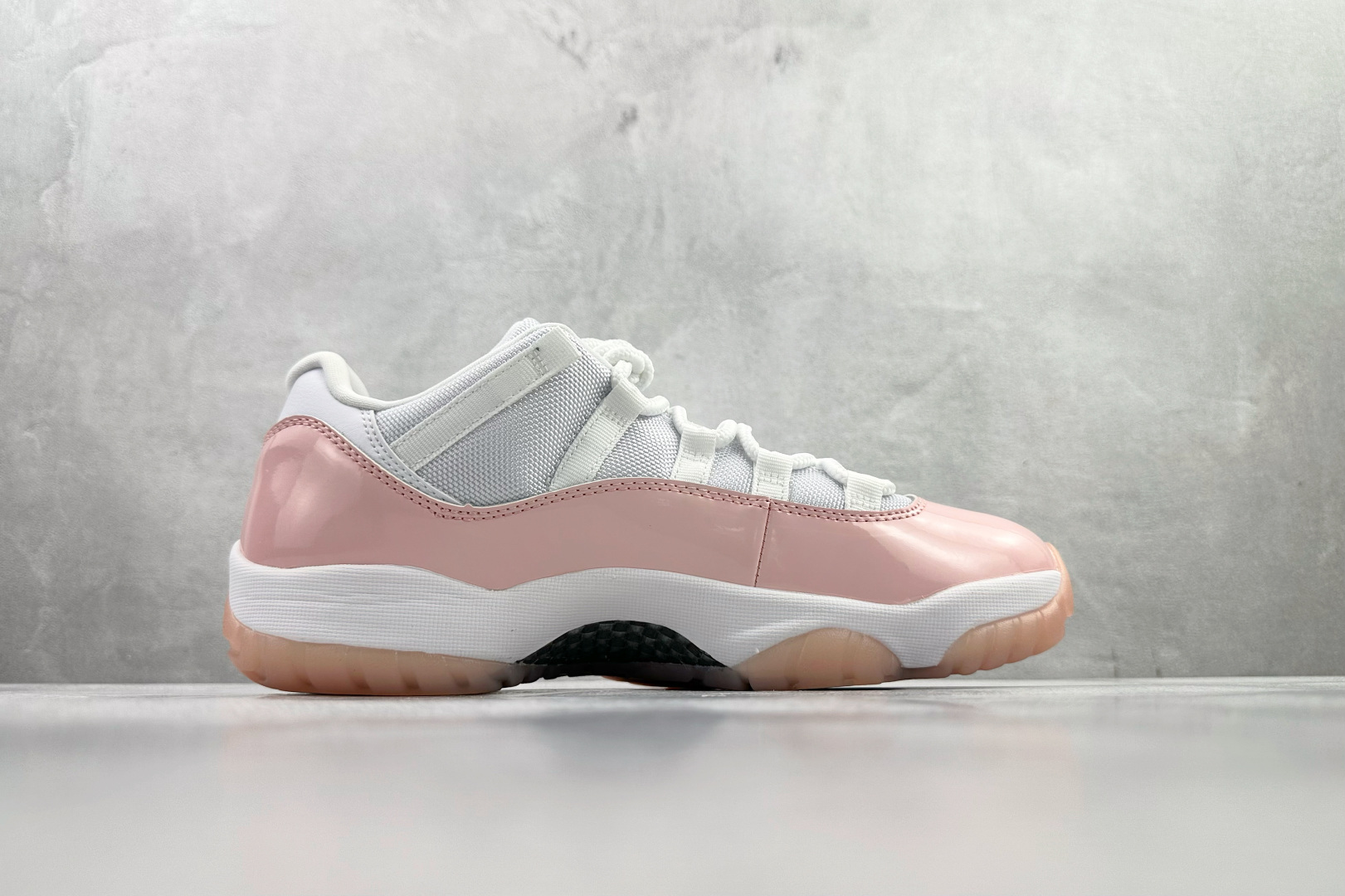Jordan Air Jordan 11 Low WMNS 粉色 AH7860-160-Top High Quatity Cheap Sneakers Fashion Clothing Clothes Bags handbags Shoes of all Brand wholesale With The best Quality And Beautiful Price from China Factory Chinese suppliers wholesaler seller Jordan Air Jordan 11 Low WMNS 粉色 AH7860-160