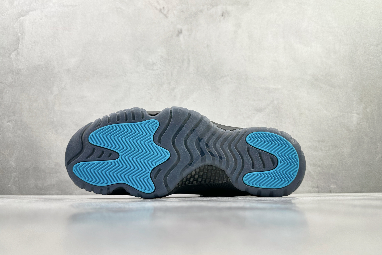 Jordan Air Jordan 11 retro gamma blue 伽马蓝 378037-006-Top High Quatity Cheap Sneakers Fashion Clothing Clothes Bags handbags Shoes of all Brand wholesale With The best Quality And Beautiful Price from China Factory Chinese suppliers wholesaler seller Jordan Air Jordan 11 retro gamma blue 伽马蓝 378037-006