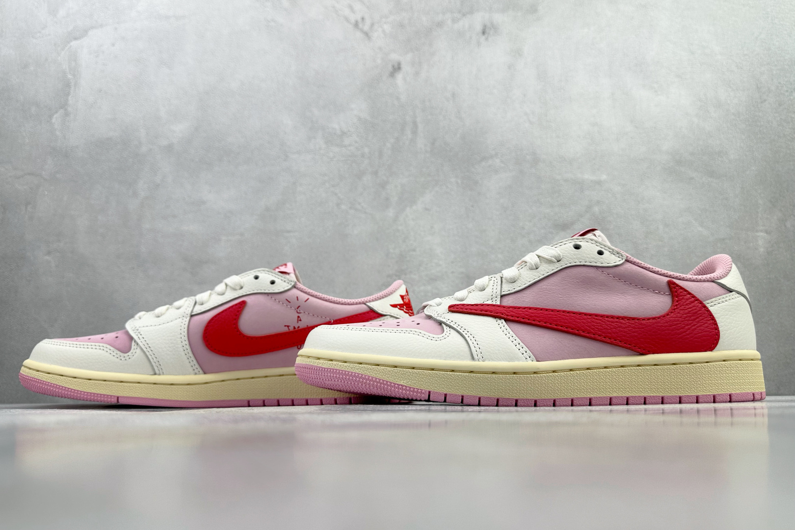 FK 外贸指定认可版本 Travis Scott x Jordan Air Jordan 1 倒钩 白粉