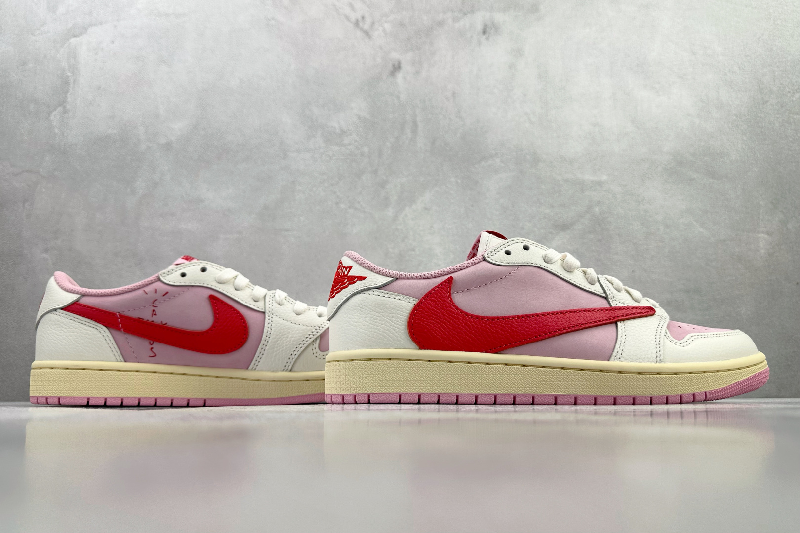 FK 外贸指定认可版本 Travis Scott x Jordan Air Jordan 1 倒钩 白粉