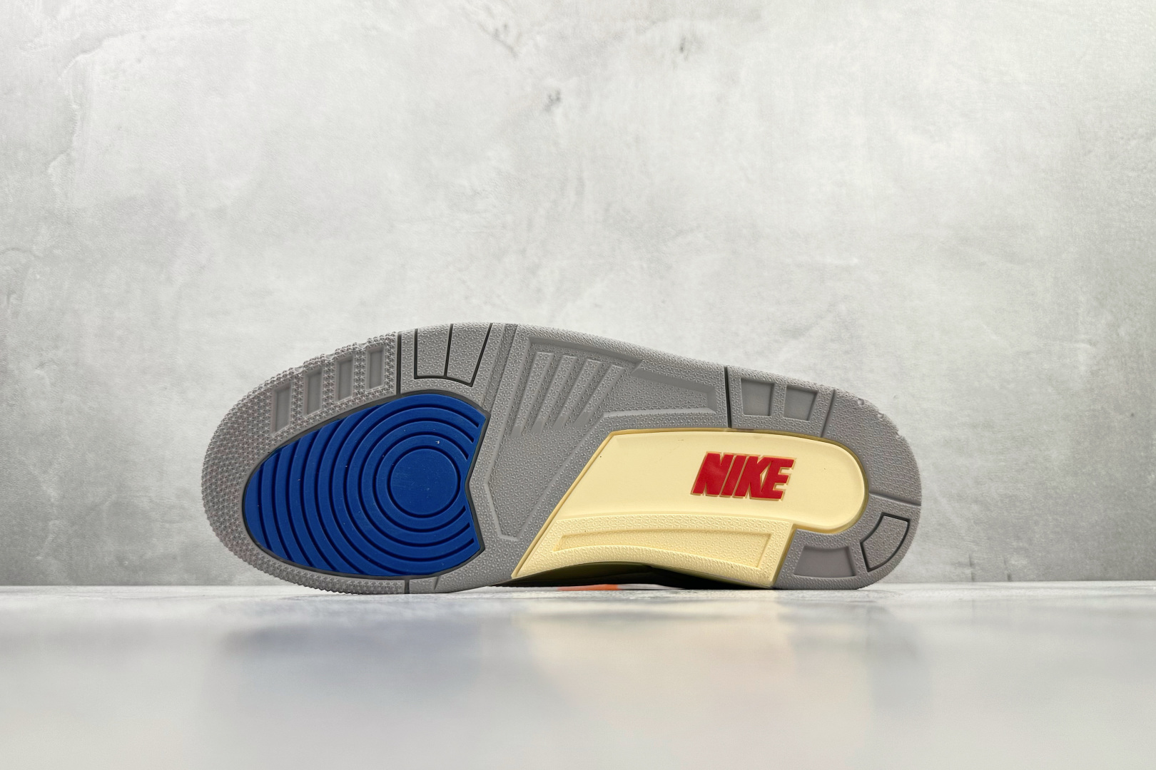 XP 平台专供 Jordan Air Jordan 3 RETRO OG SP “White/Sport