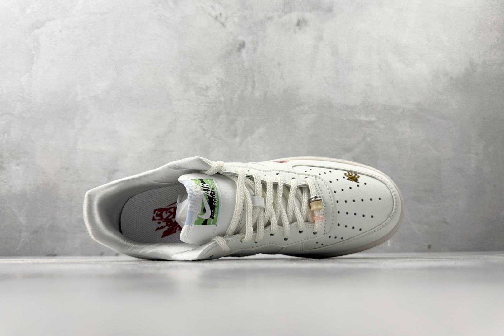 口碑之作 Nike Air Force 1 '07 马年限定 CNY新年款 脱缰系列 白色 IQ1143-100 口碑之作 Nike Air Force 1 '07 马年限定 CNY新年款 脱缰系列 白色 IQ1143-100